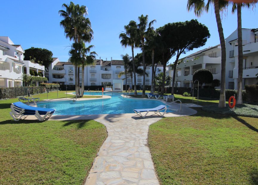 Resale - Apartment - Top Floor Apartment - Estepona - El Presidente