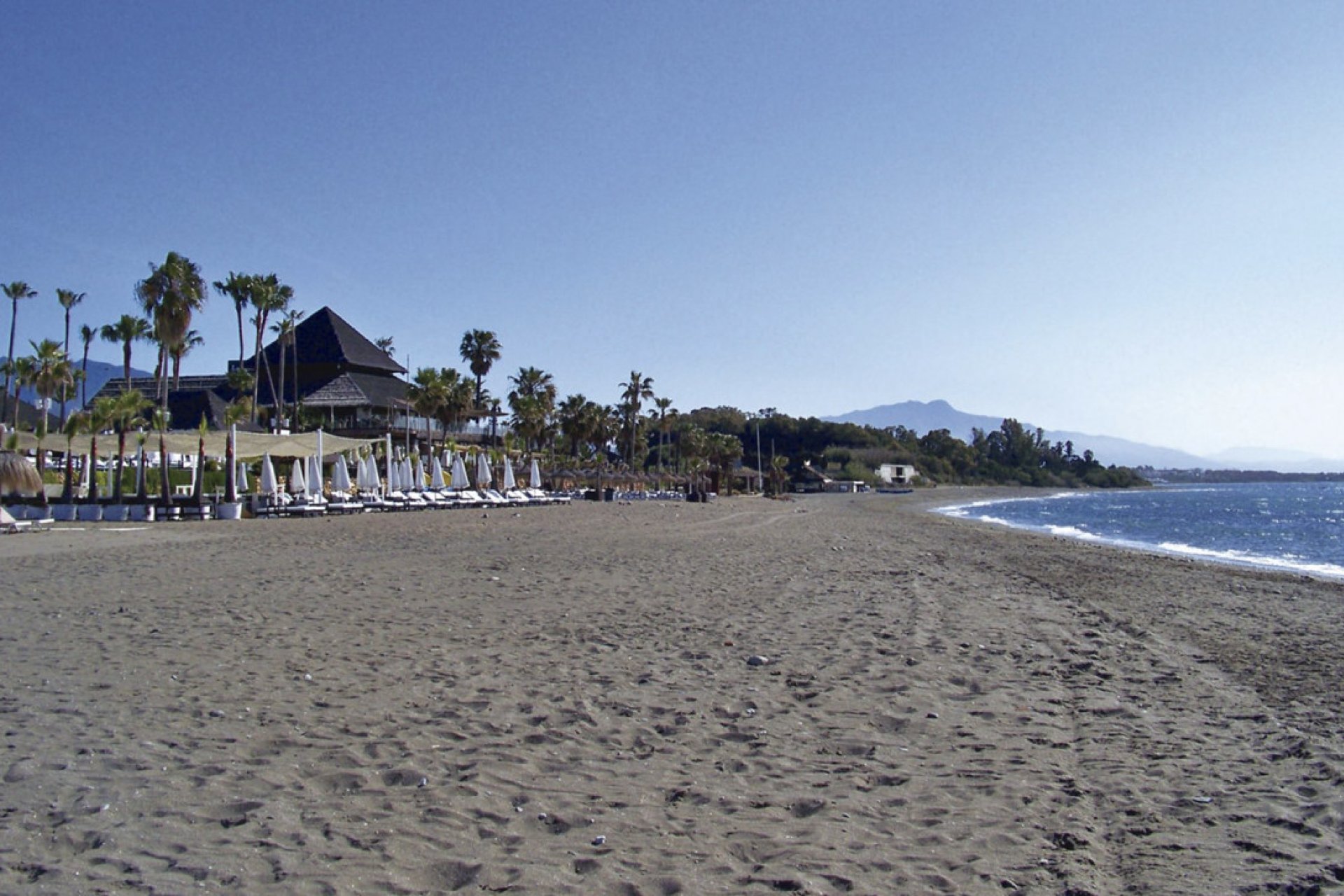 Resale - Apartment - Top Floor Apartment - Estepona - El Presidente