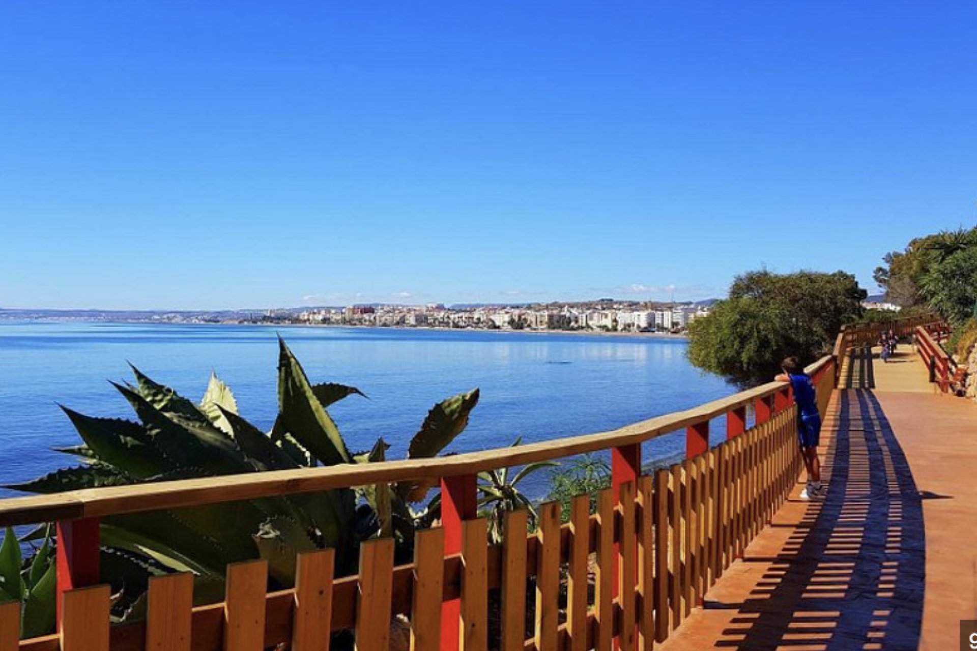 Resale - Apartment - Top Floor Apartment - Estepona - El Presidente