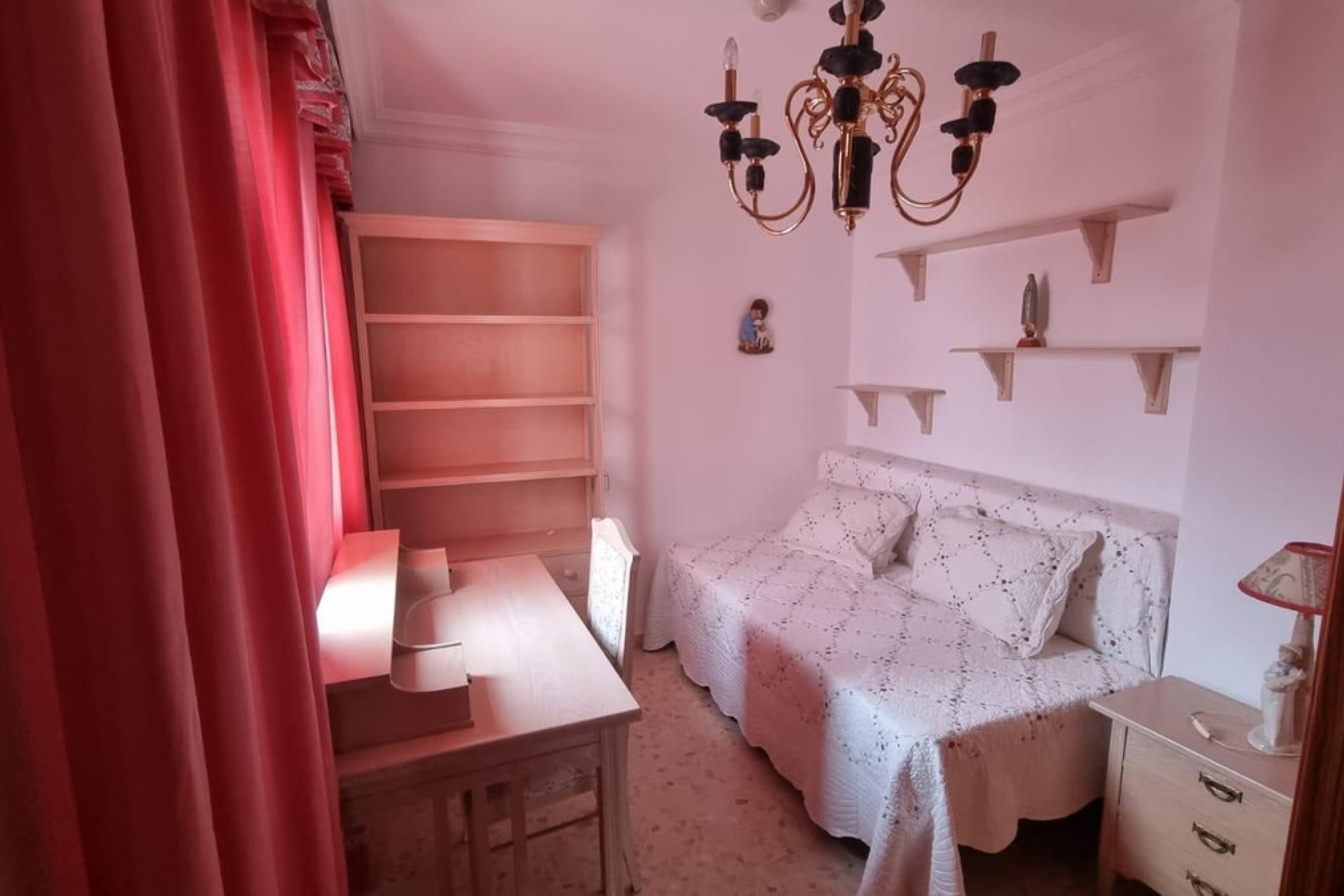 Resale - Apartment - Top Floor Apartment - Estepona - Estepona Centro