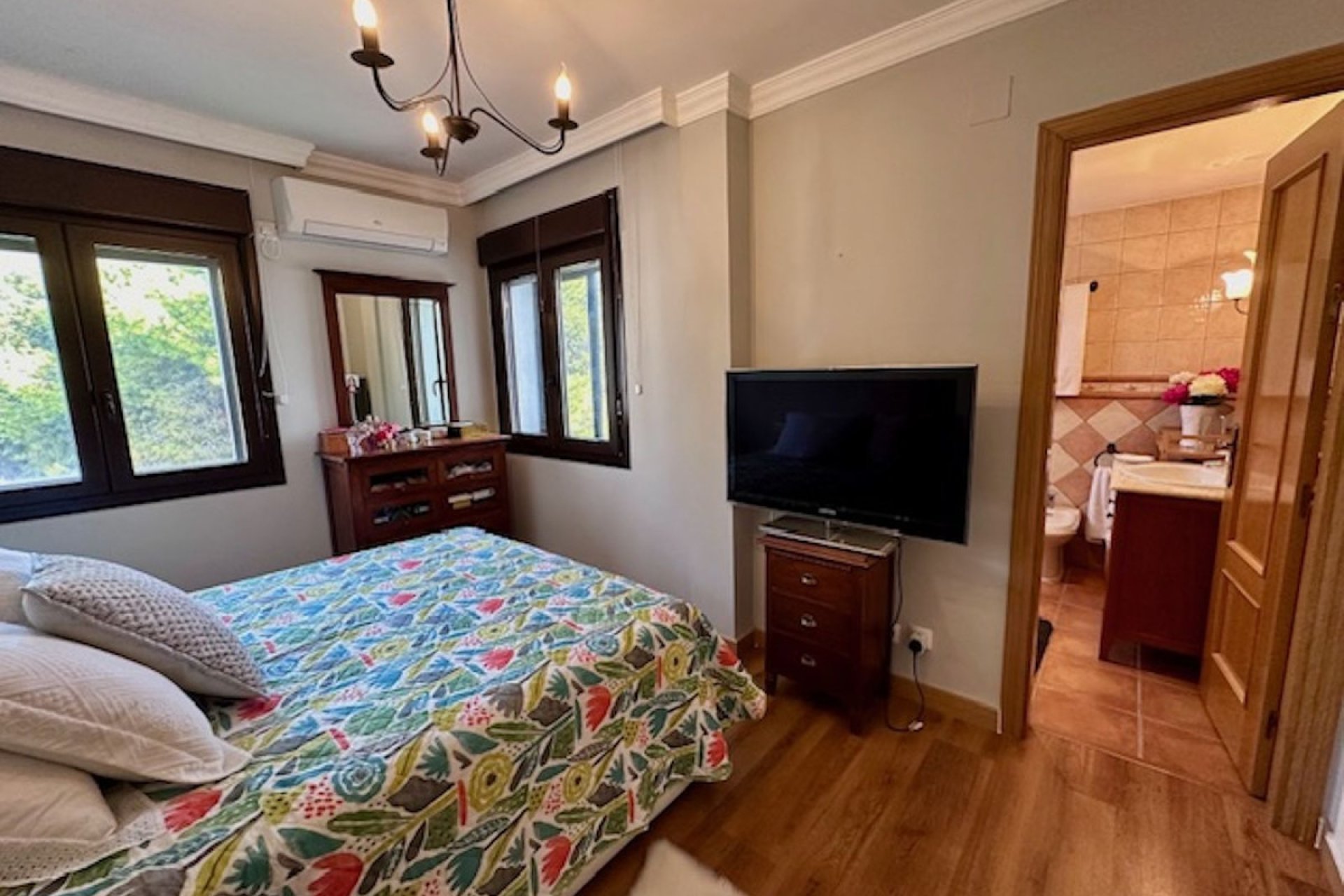 Resale - Apartment - Top Floor Apartment - Estepona - Estepona Centro