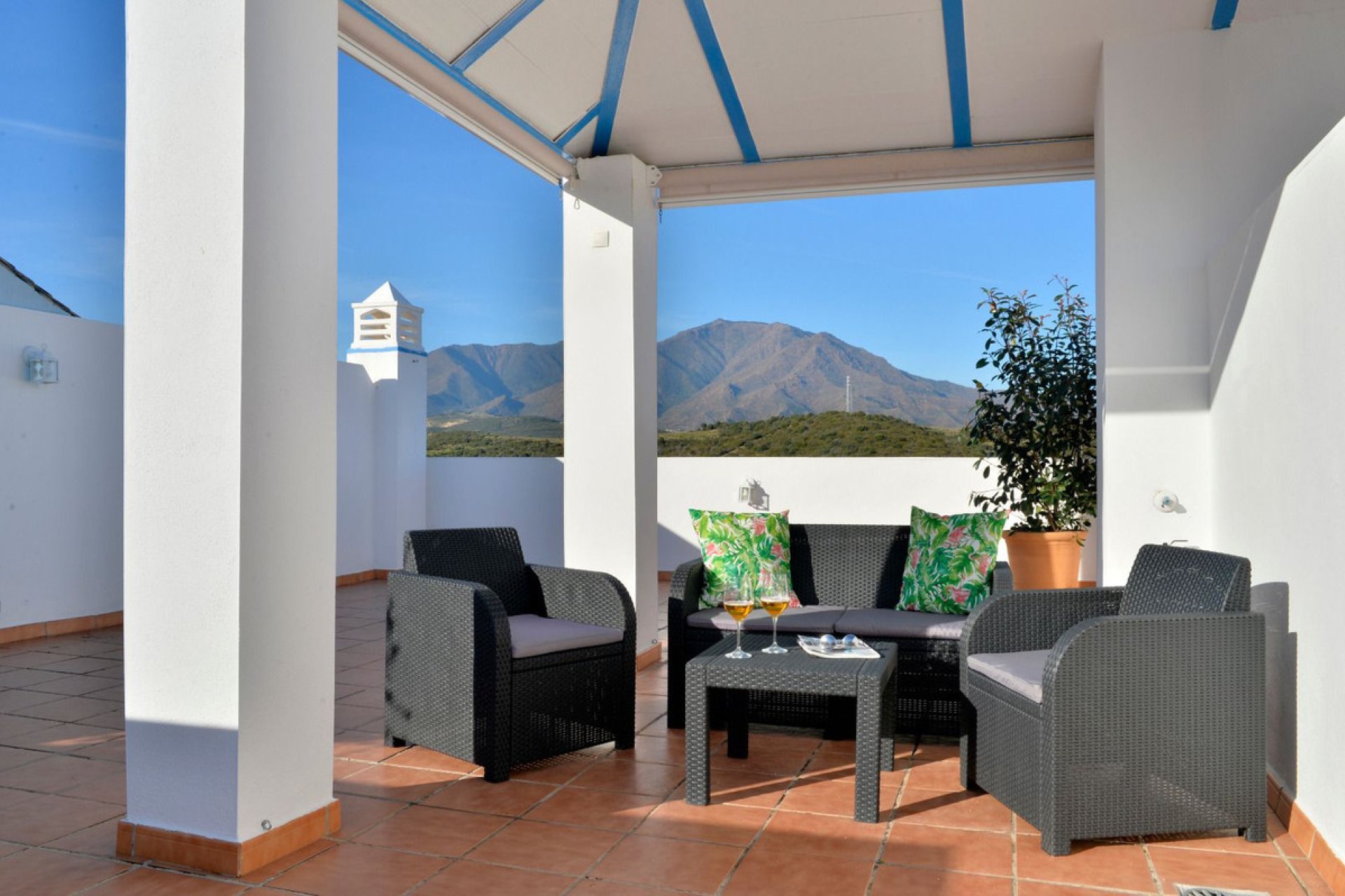 Resale - Apartment - Top Floor Apartment - Estepona - Estepona Centro