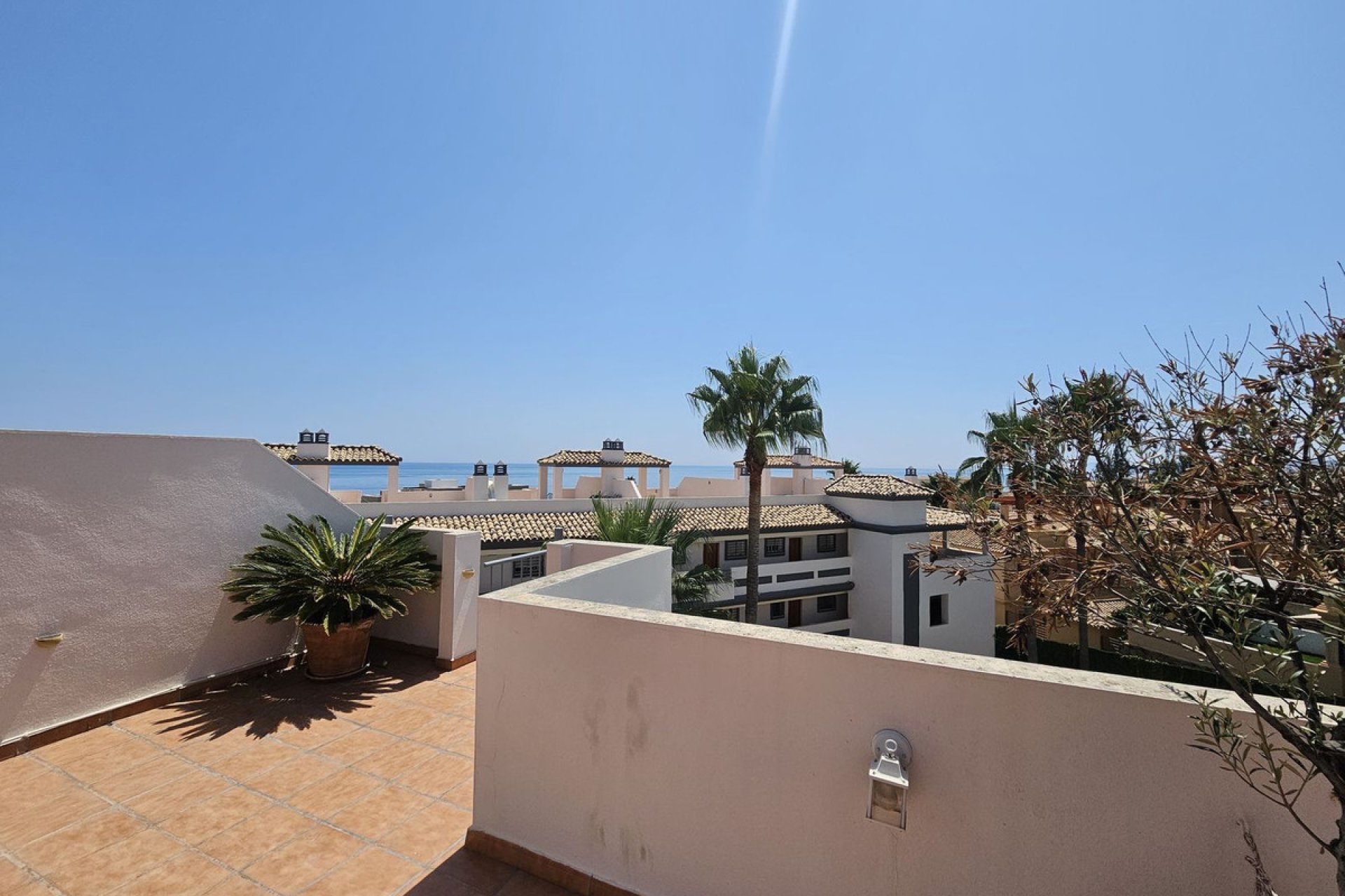 Resale - Apartment - Top Floor Apartment - Estepona - Estepona Centro