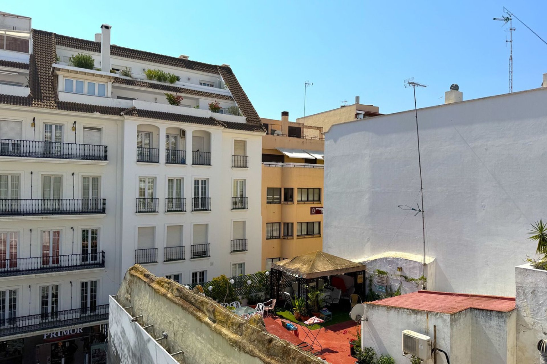 Resale - Apartment - Top Floor Apartment - Estepona - Estepona Centro