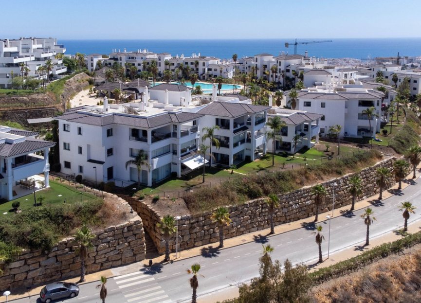 Resale - Apartment - Top Floor Apartment - Estepona - Estepona Centro