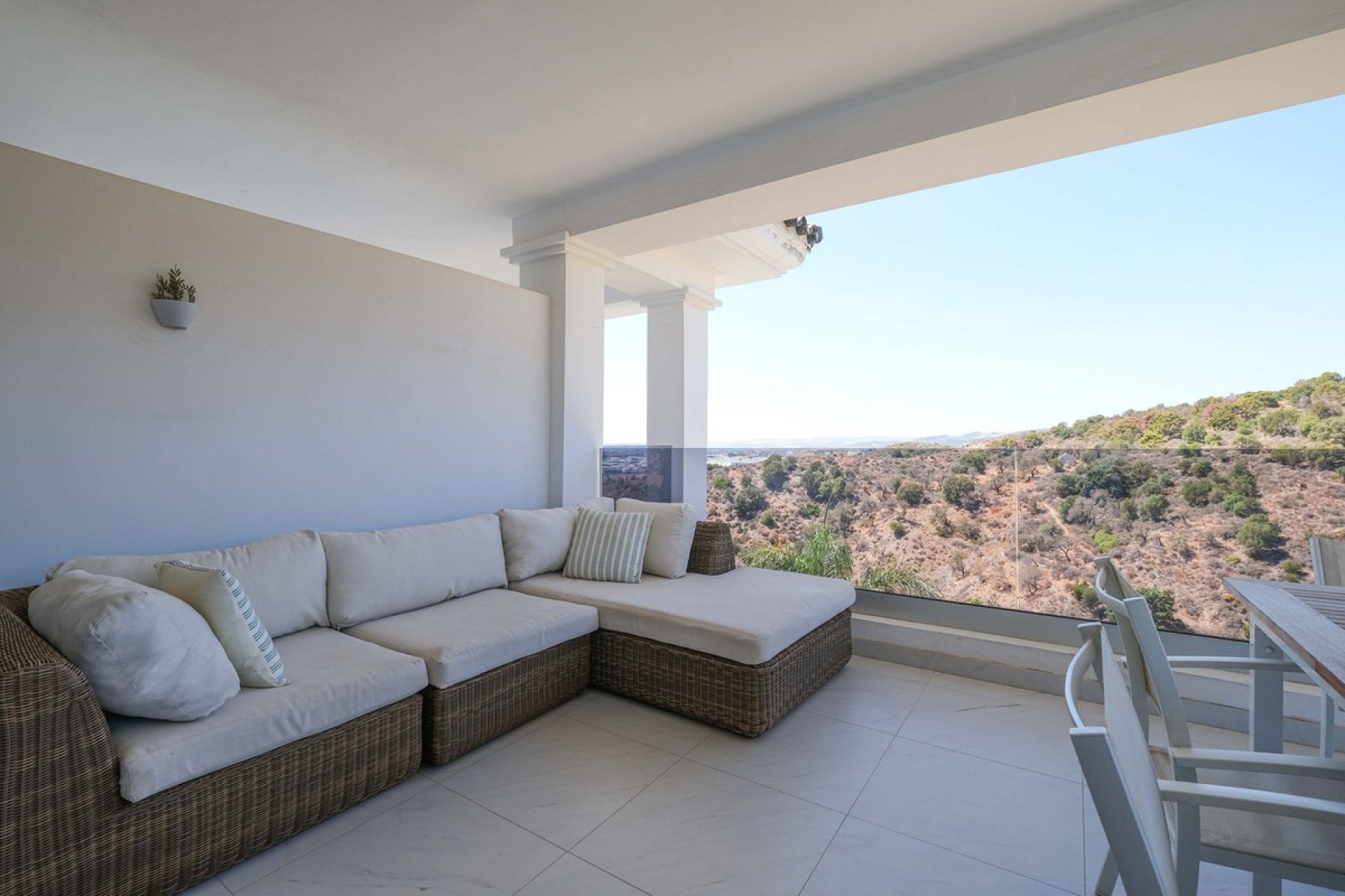 Resale - Apartment - Top Floor Apartment - Estepona - Estepona Centro