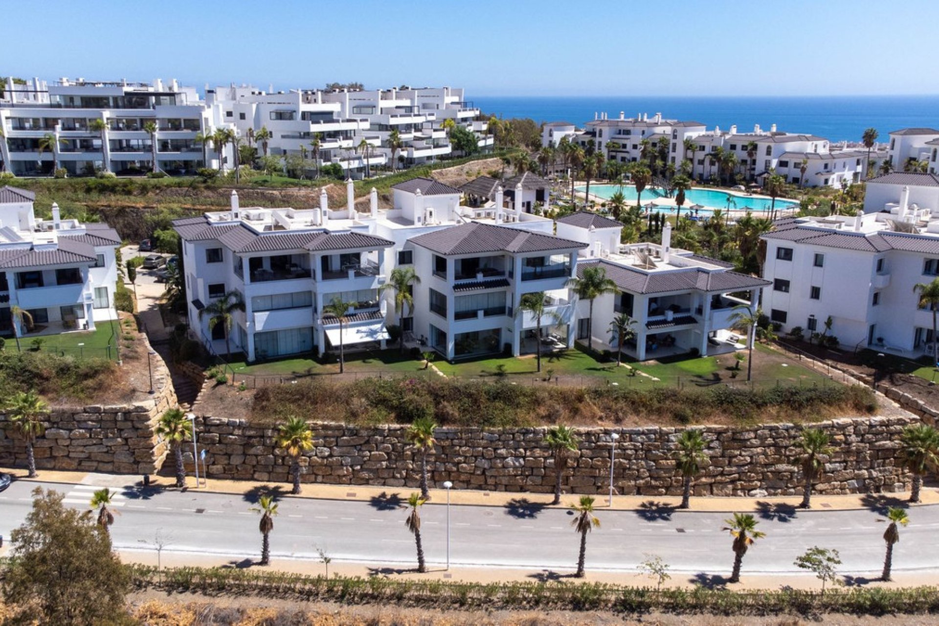 Resale - Apartment - Top Floor Apartment - Estepona - Estepona Centro