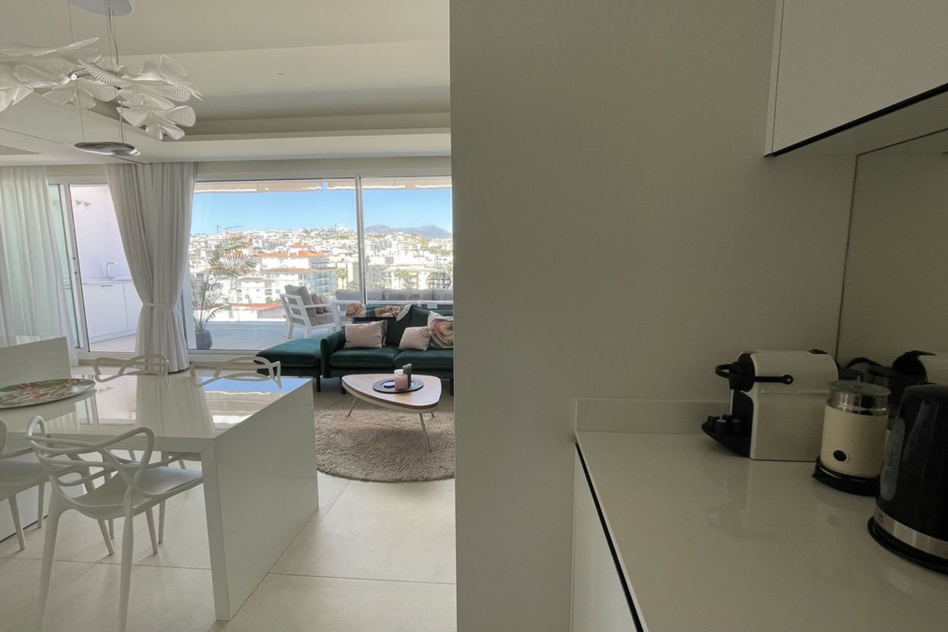 Resale - Apartment - Top Floor Apartment - Estepona - Estepona Centro