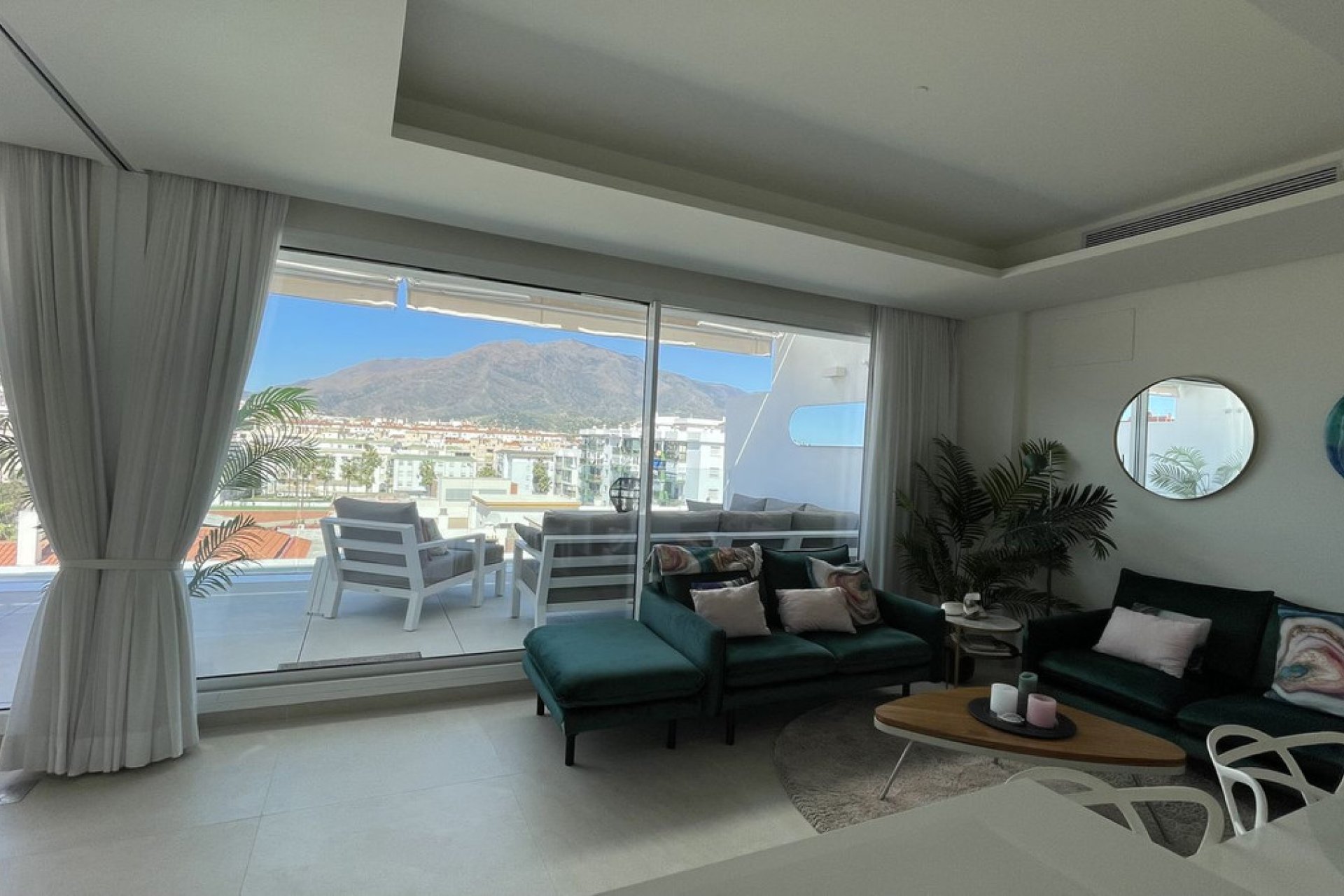 Resale - Apartment - Top Floor Apartment - Estepona - Estepona Centro