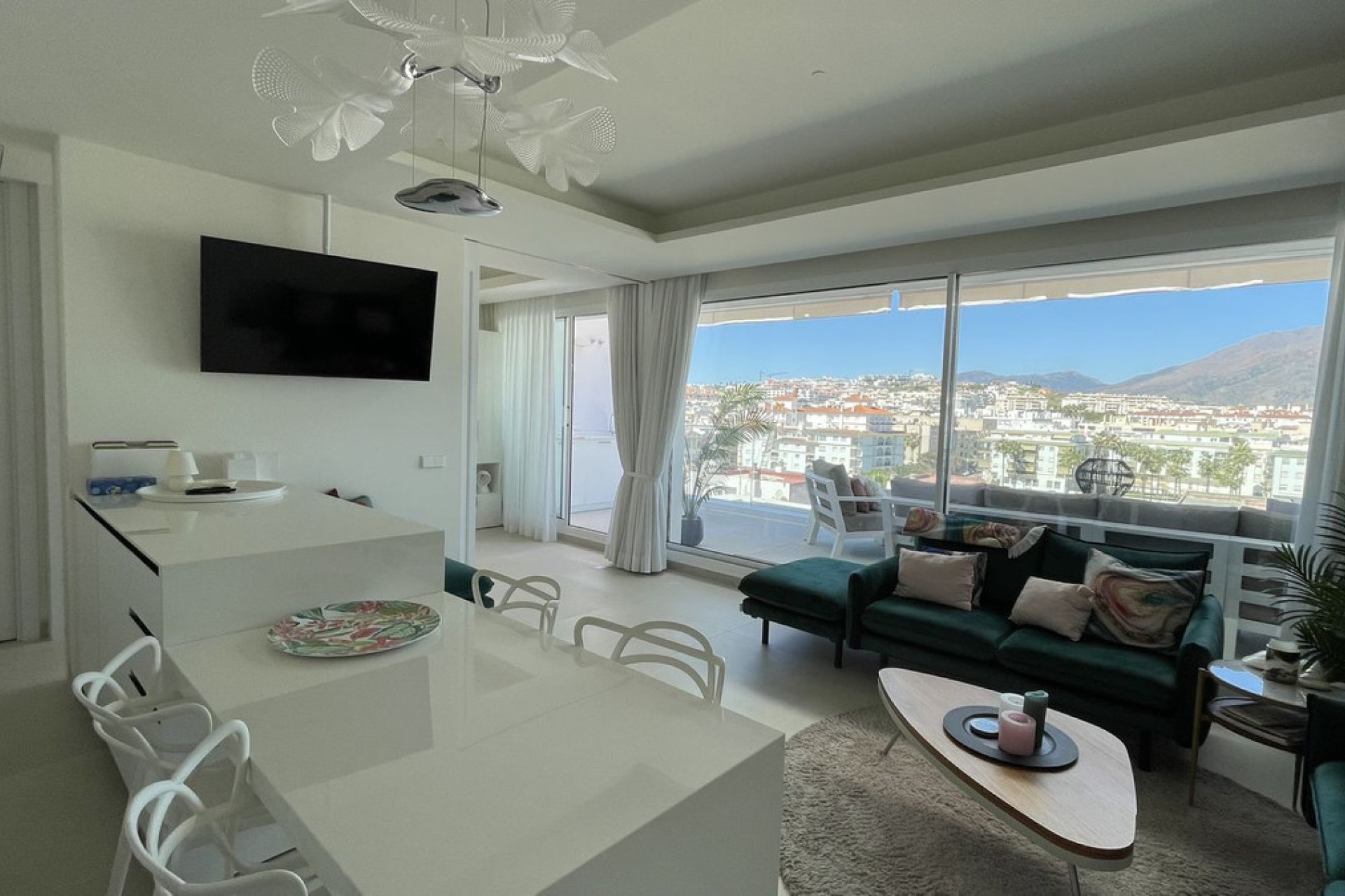 Resale - Apartment - Top Floor Apartment - Estepona - Estepona Centro