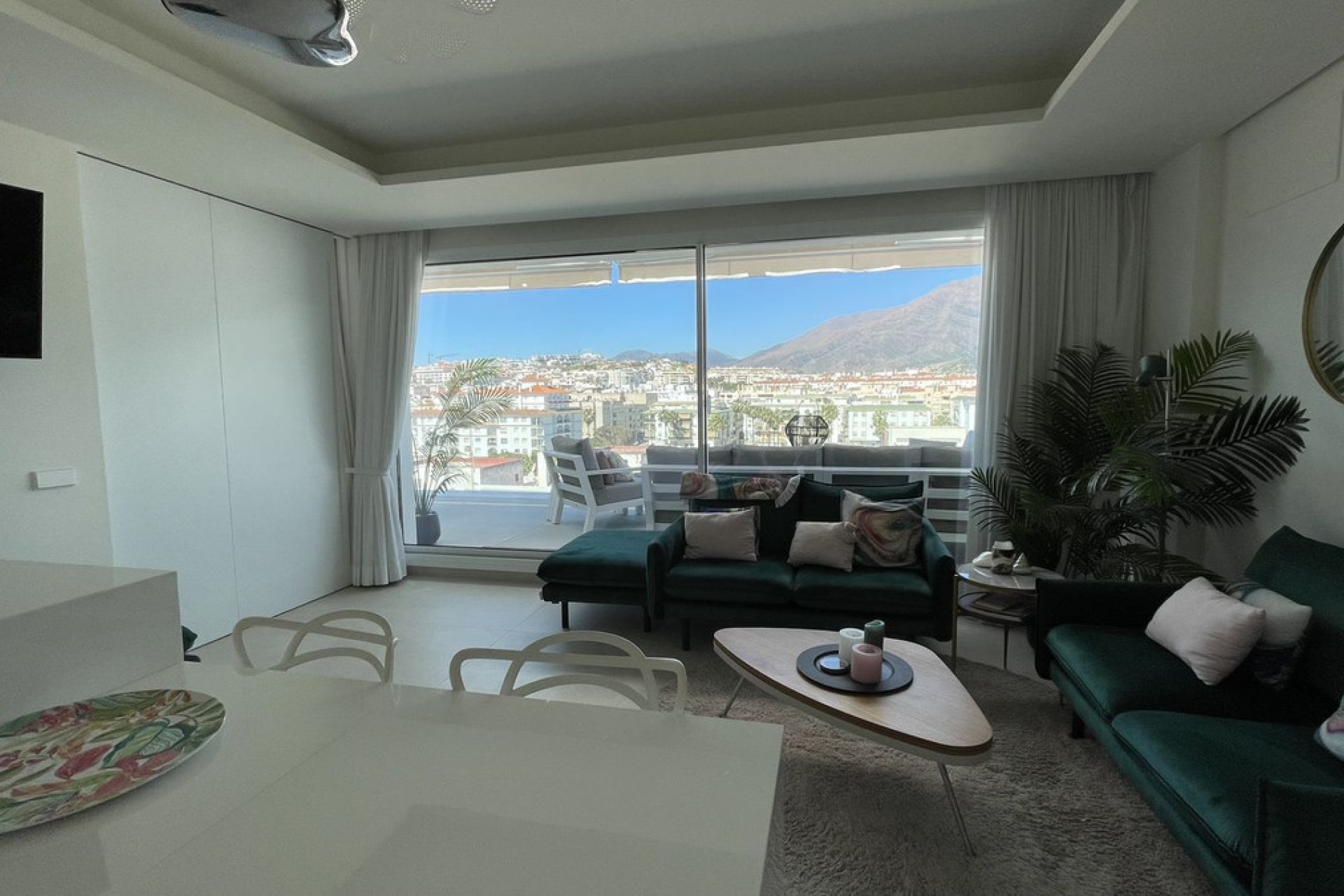 Resale - Apartment - Top Floor Apartment - Estepona - Estepona Centro