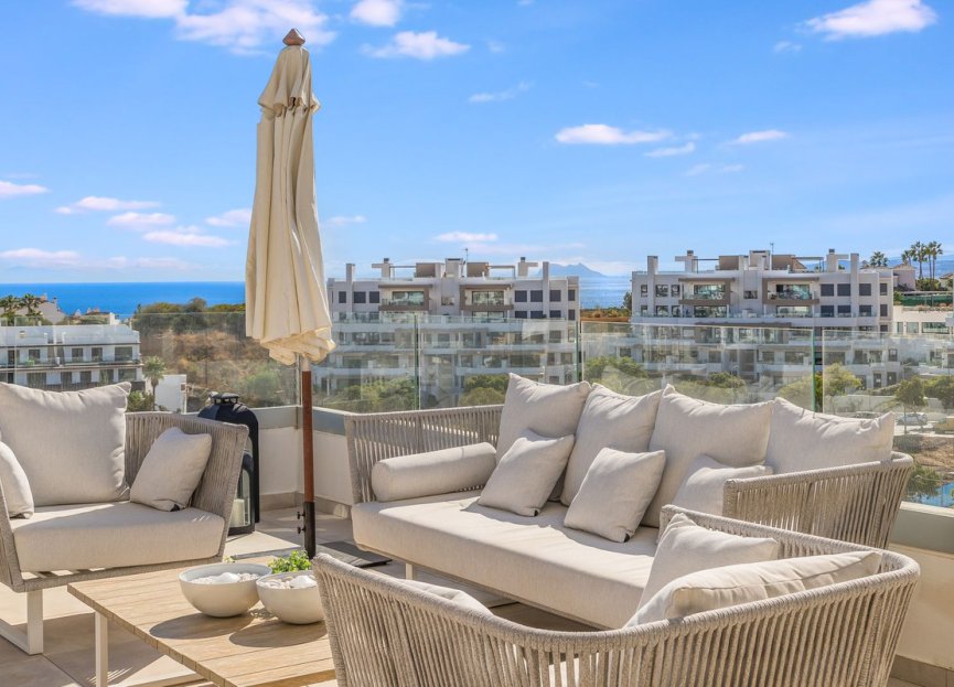 Resale - Apartment - Top Floor Apartment - Estepona - Estepona Centro