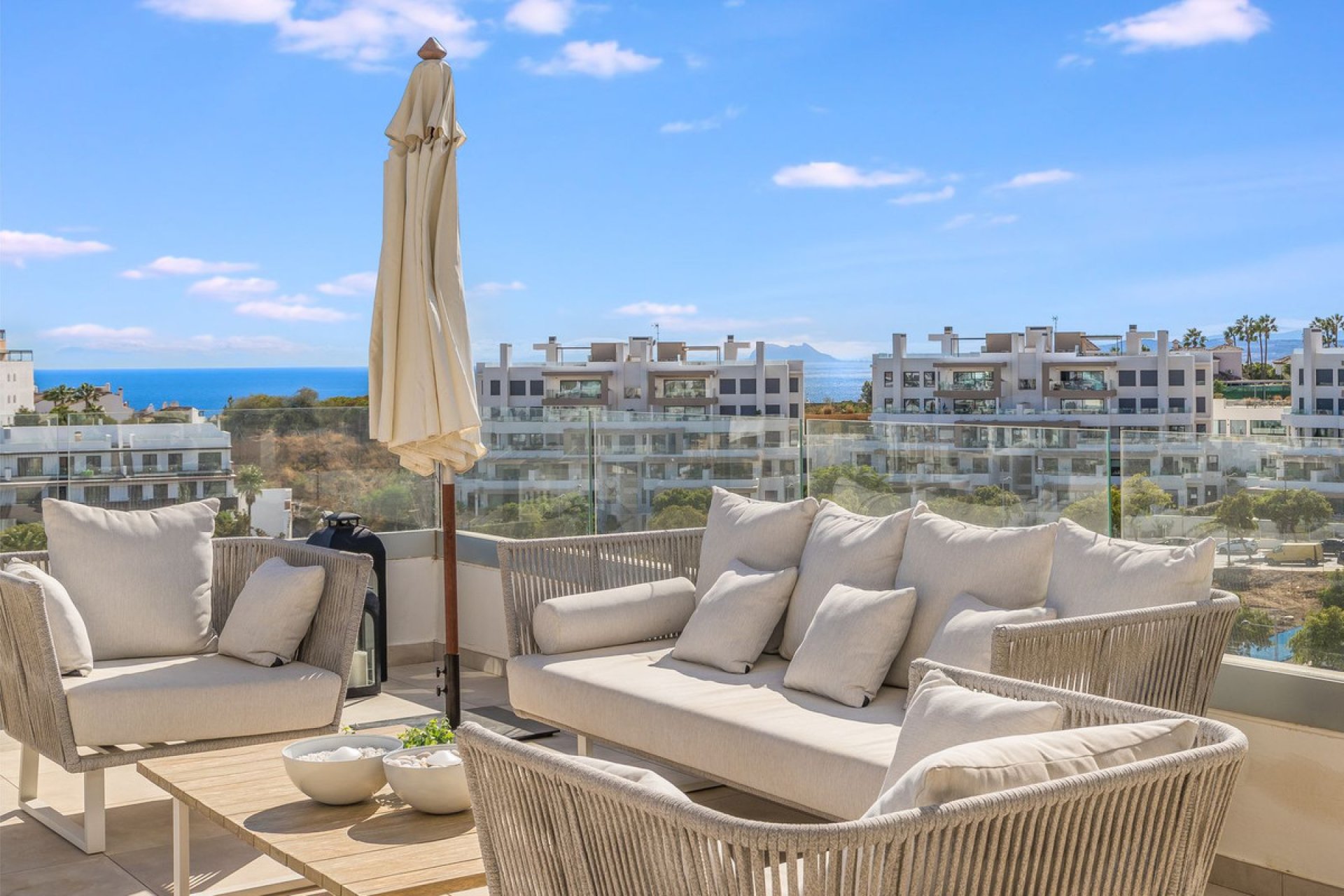 Resale - Apartment - Top Floor Apartment - Estepona - Estepona Centro