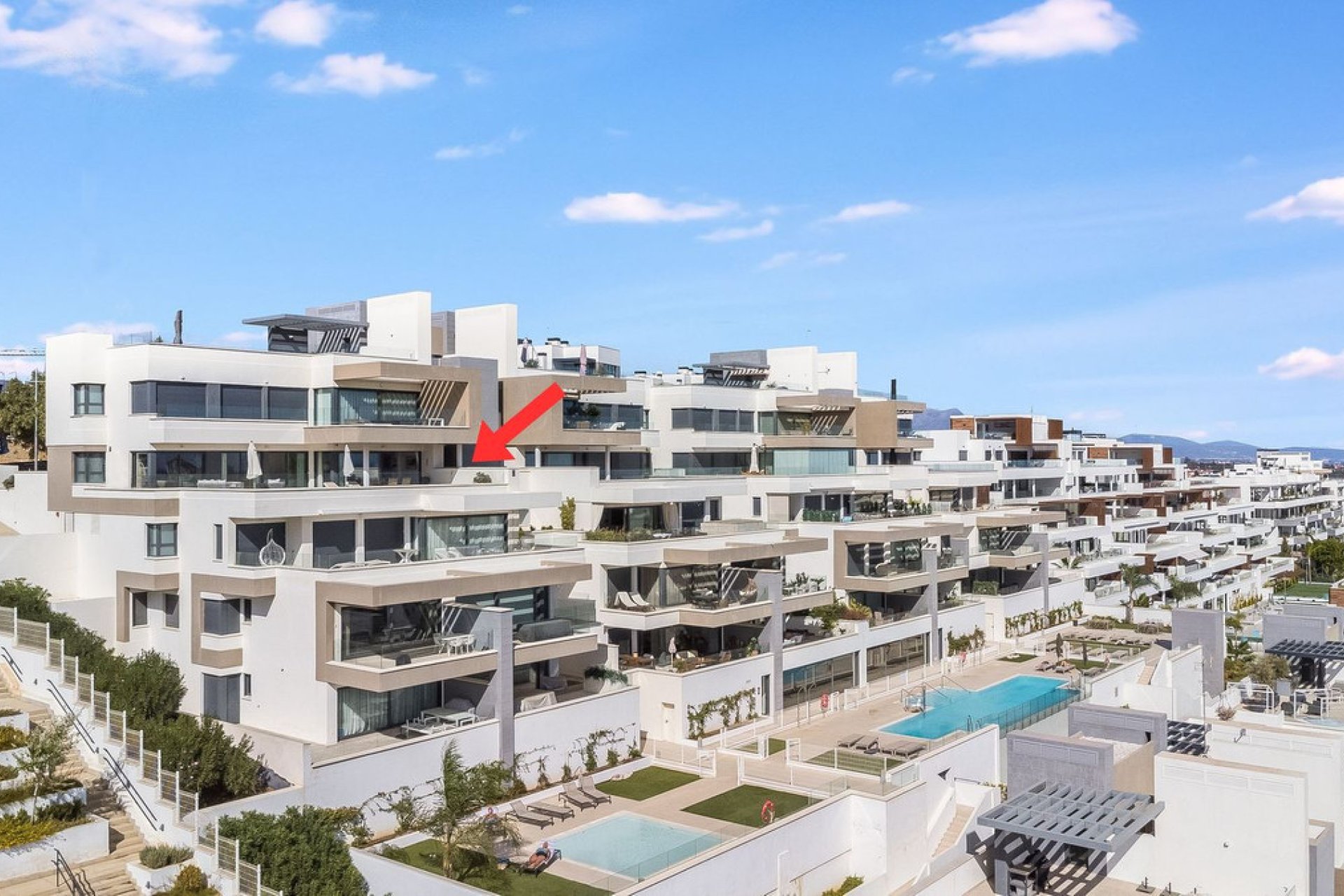 Resale - Apartment - Top Floor Apartment - Estepona - Estepona Centro