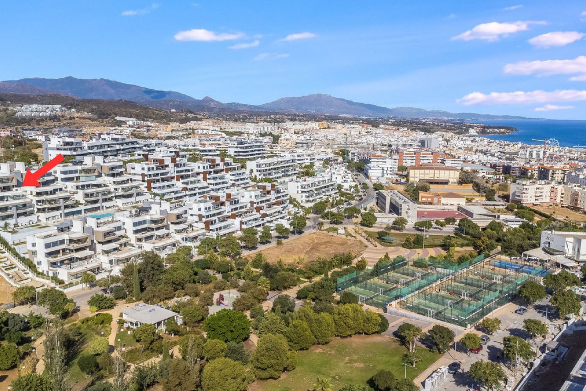 Resale - Apartment - Top Floor Apartment - Estepona - Estepona Centro