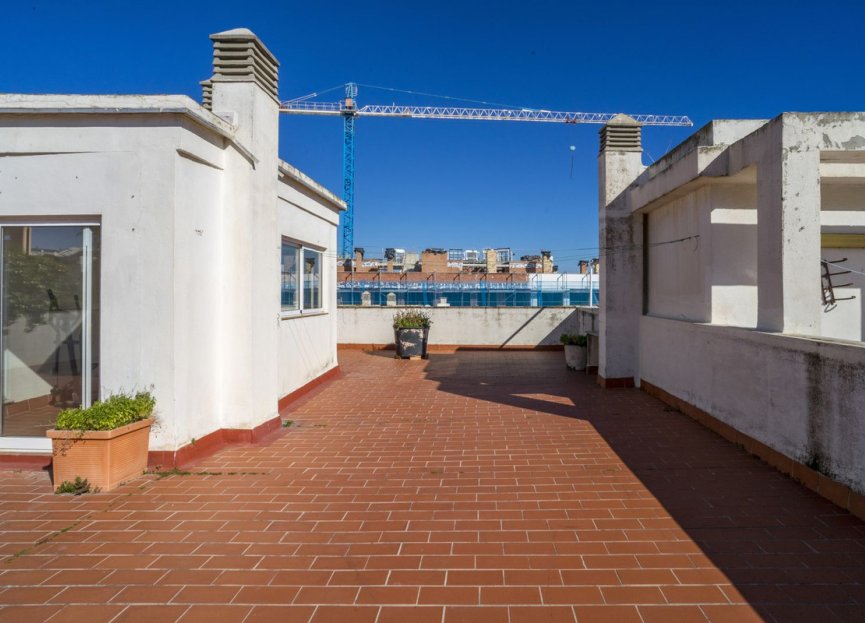 Resale - Apartment - Top Floor Apartment - Estepona - Estepona Centro