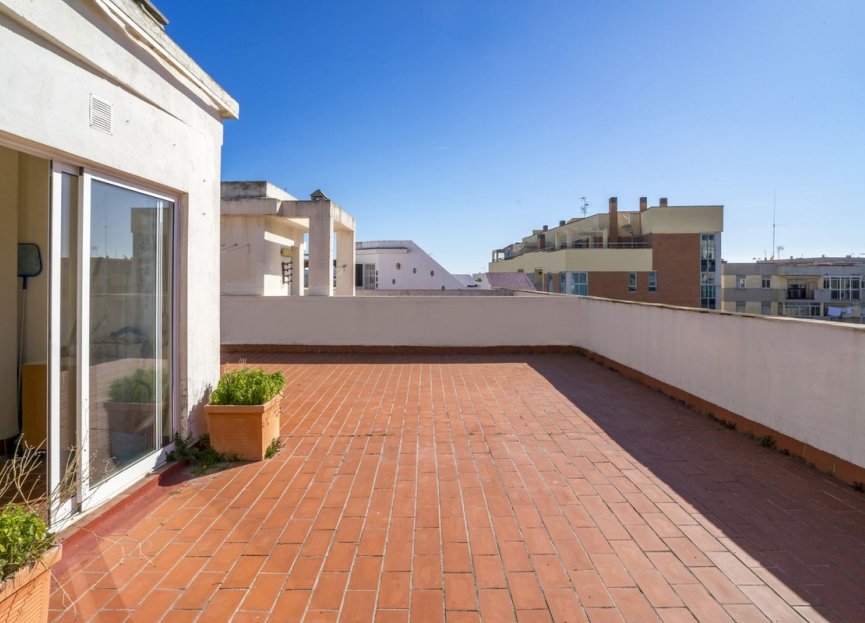 Resale - Apartment - Top Floor Apartment - Estepona - Estepona Centro