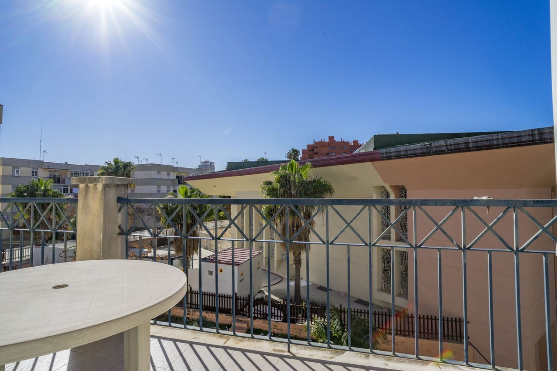 Resale - Apartment - Top Floor Apartment - Estepona - Estepona Centro