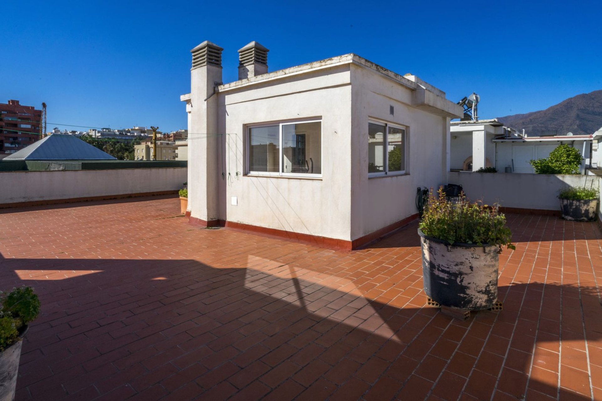 Resale - Apartment - Top Floor Apartment - Estepona - Estepona Centro