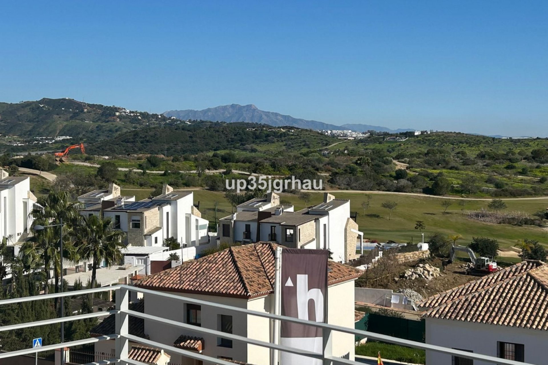 Resale - Apartment - Top Floor Apartment - Estepona - Estepona Centro