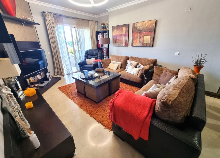 Resale - Apartment - Top Floor Apartment - Estepona - Estepona Centro