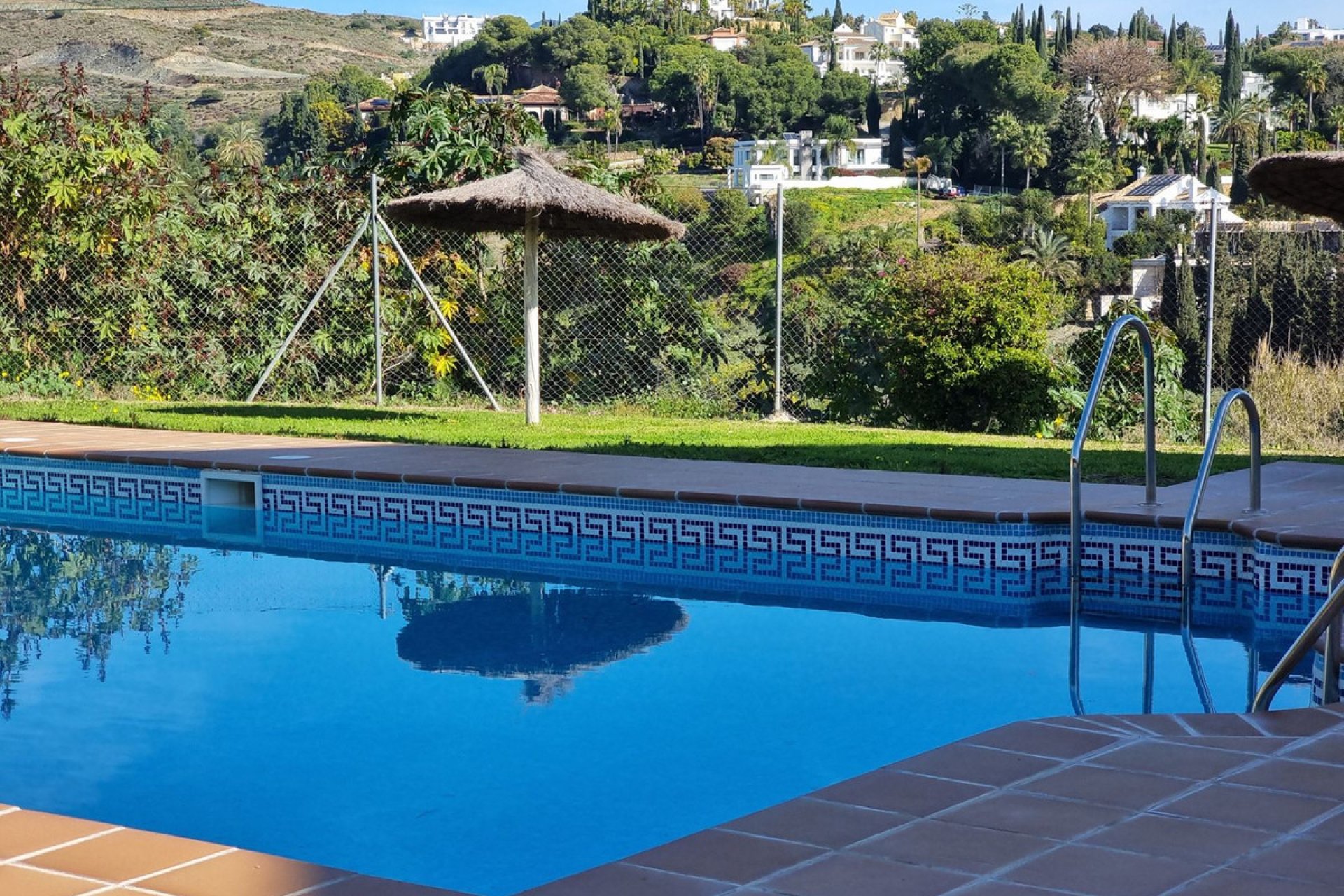 Resale - Apartment - Top Floor Apartment - Estepona - Estepona Centro