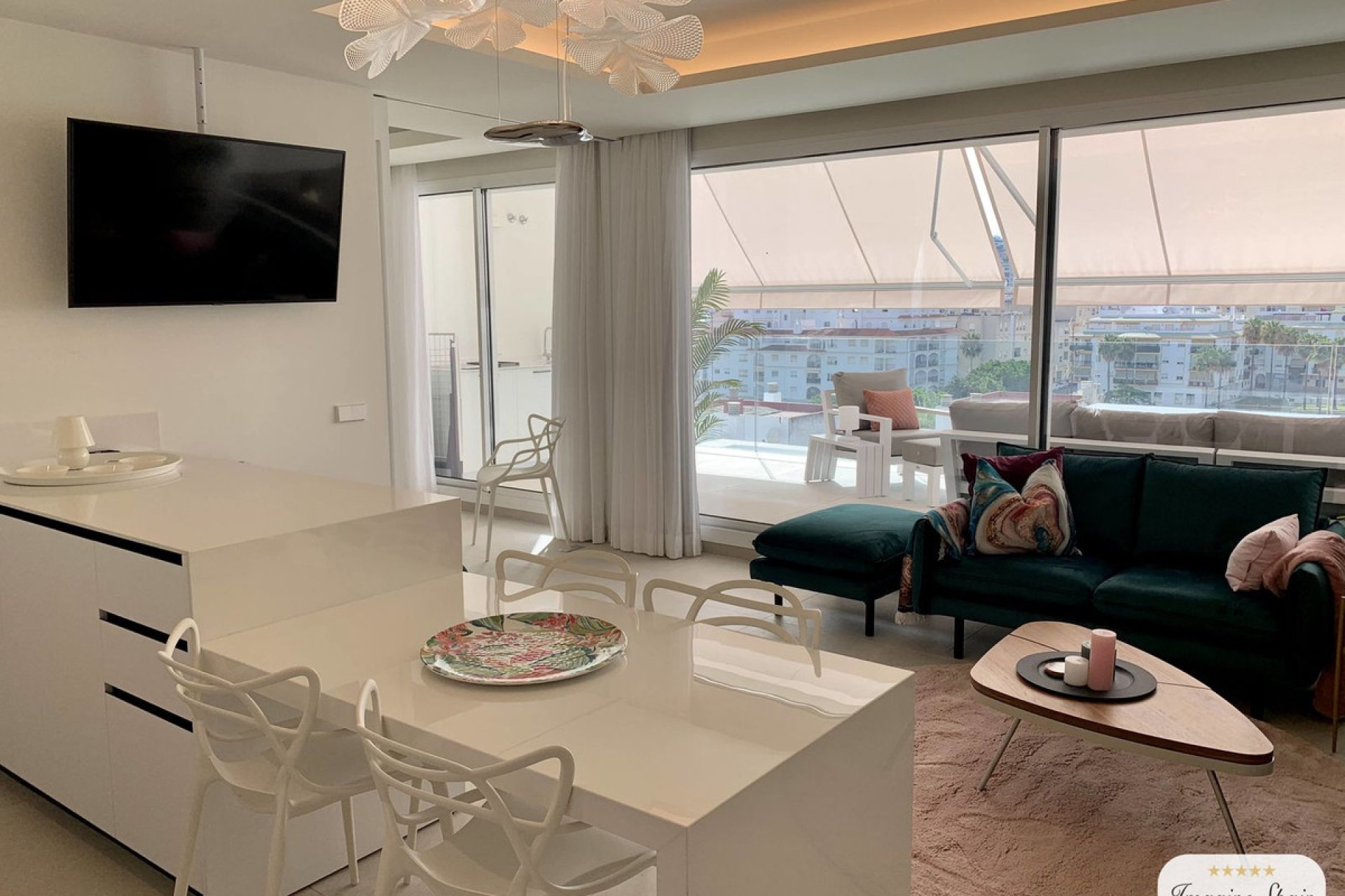 Resale - Apartment - Top Floor Apartment - Estepona - Estepona Centro