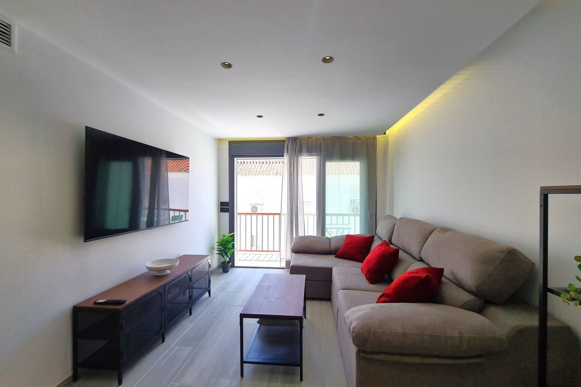Resale - Apartment - Top Floor Apartment - Estepona - Estepona Centro