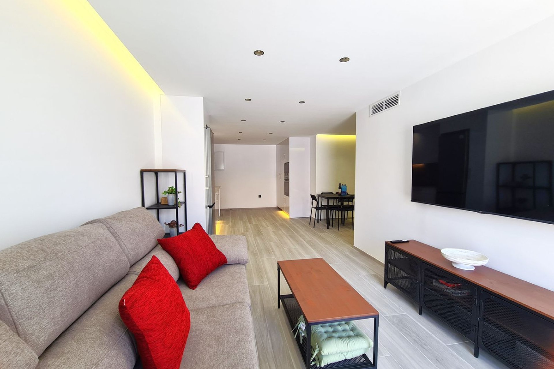 Resale - Apartment - Top Floor Apartment - Estepona - Estepona Centro