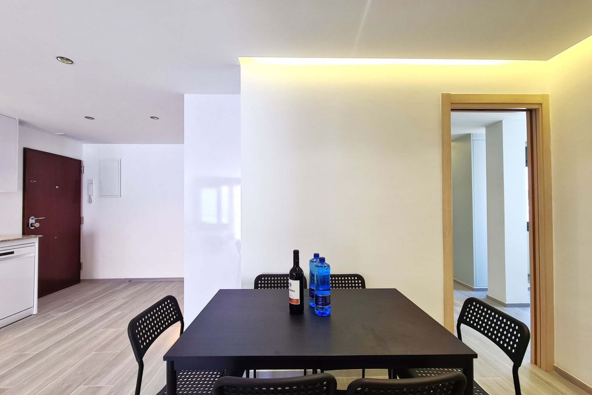 Resale - Apartment - Top Floor Apartment - Estepona - Estepona Centro