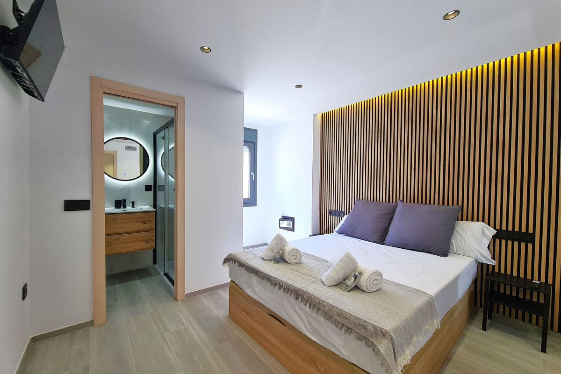 Resale - Apartment - Top Floor Apartment - Estepona - Estepona Centro