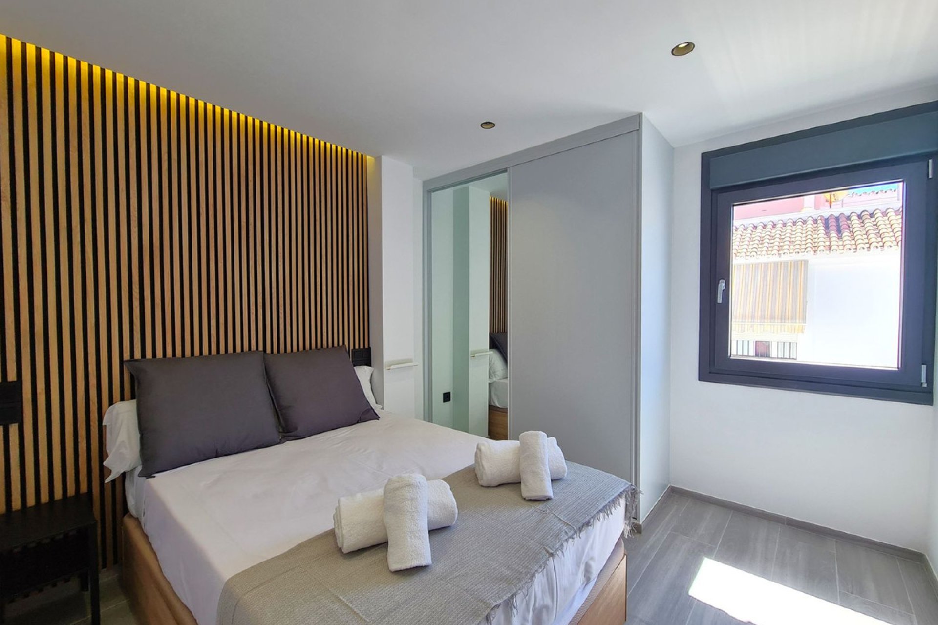 Resale - Apartment - Top Floor Apartment - Estepona - Estepona Centro