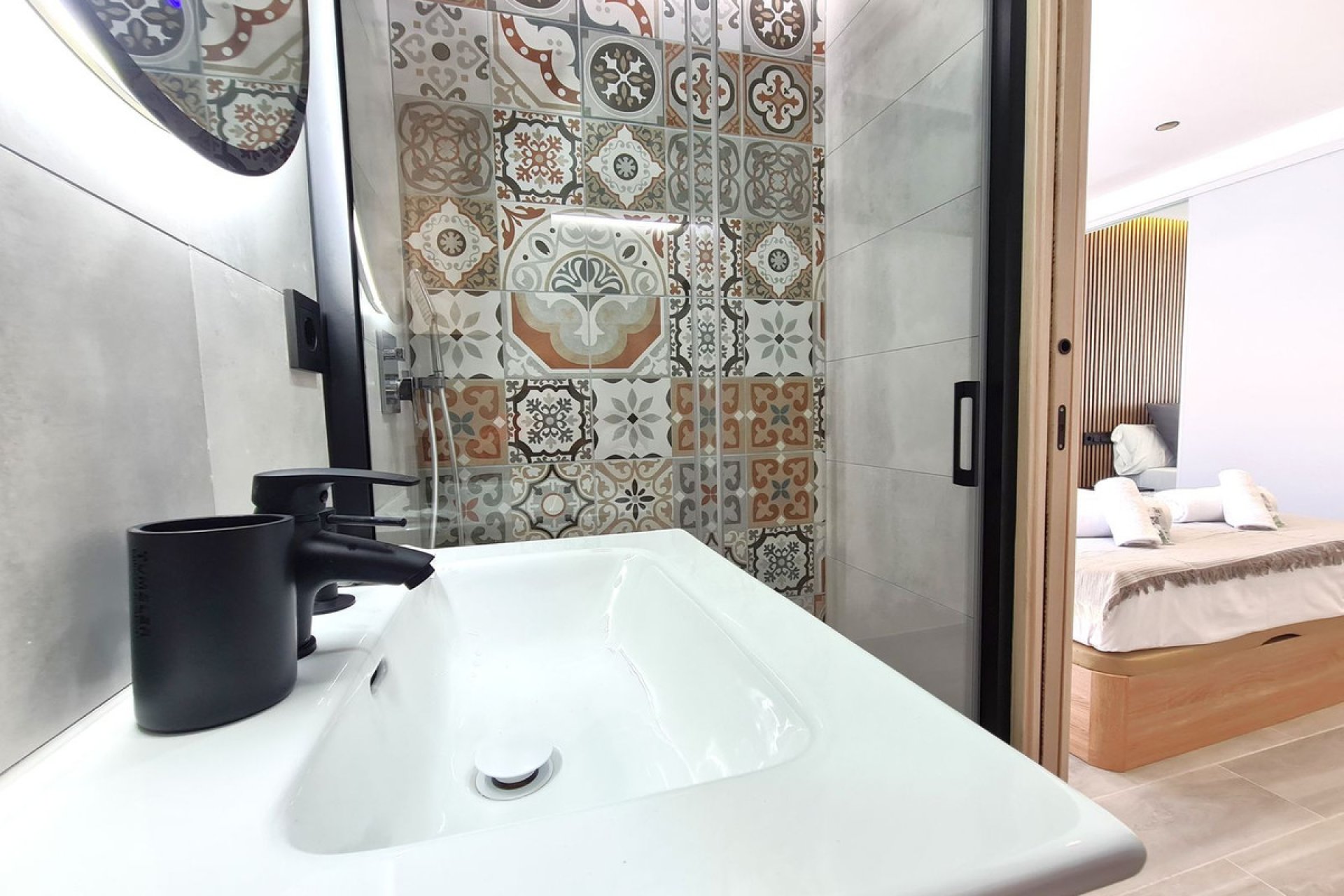 Resale - Apartment - Top Floor Apartment - Estepona - Estepona Centro