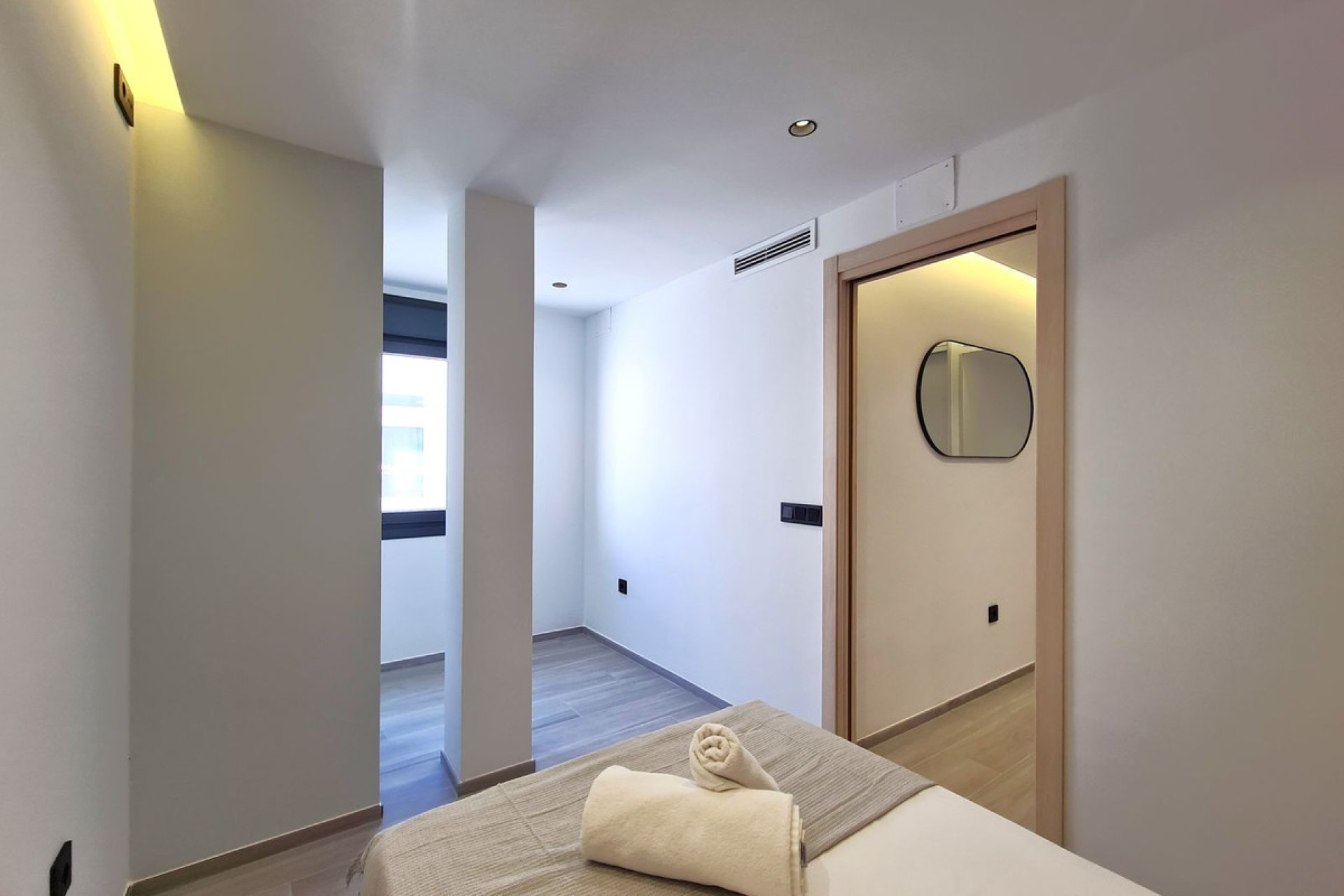 Resale - Apartment - Top Floor Apartment - Estepona - Estepona Centro