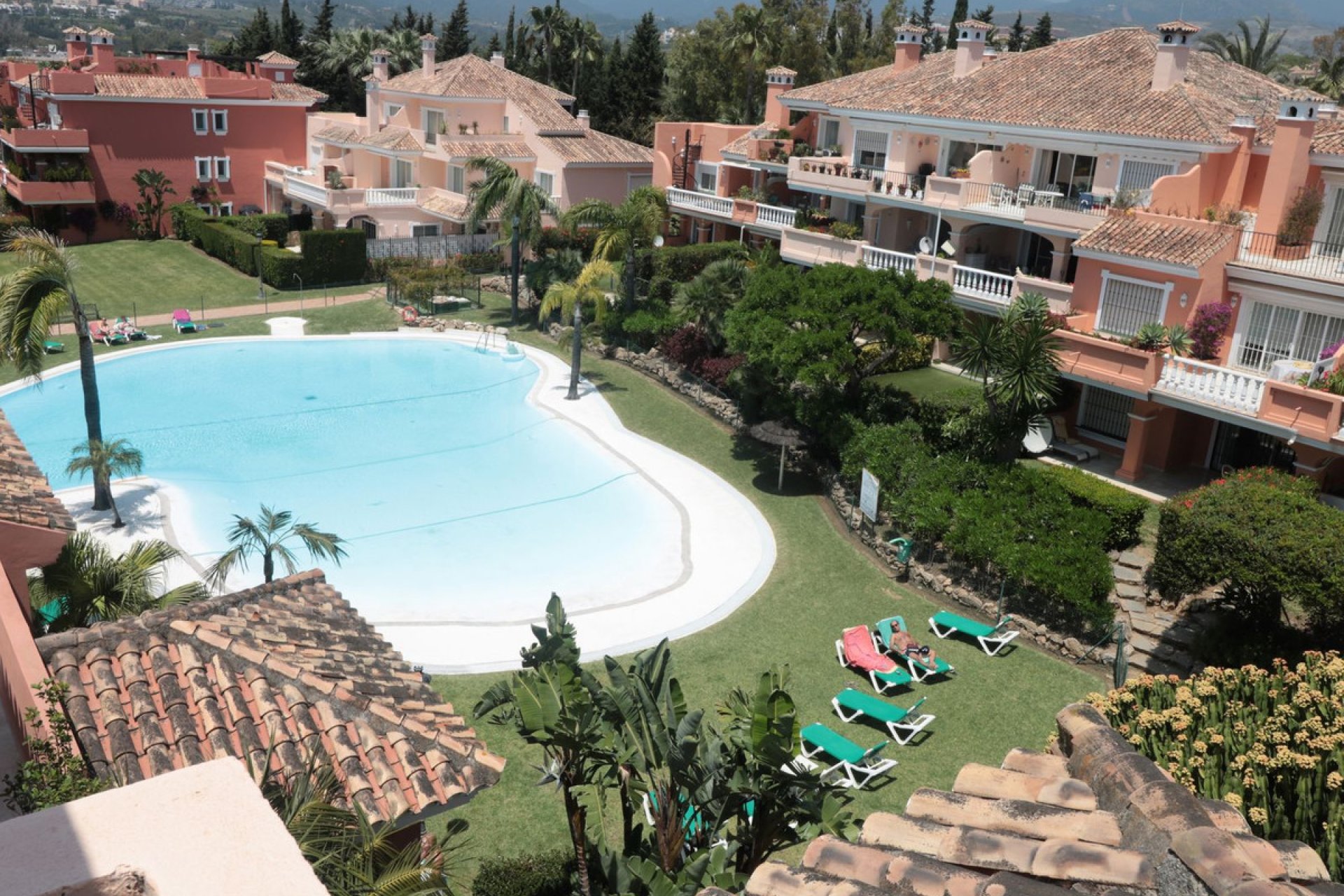 Resale - Apartment - Top Floor Apartment - Estepona - New Golden Mile