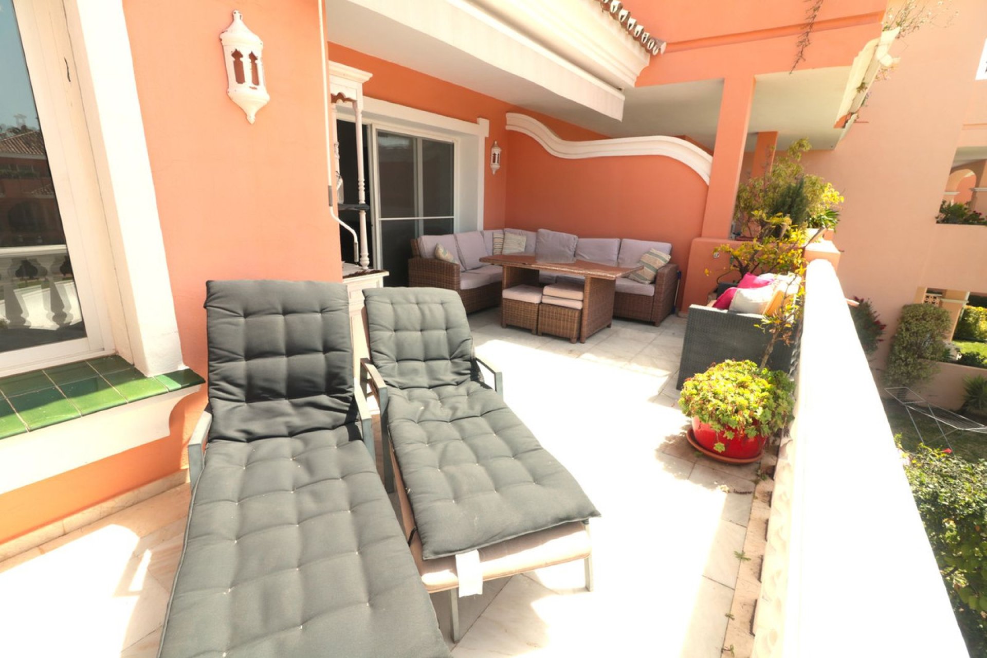 Resale - Apartment - Top Floor Apartment - Estepona - New Golden Mile