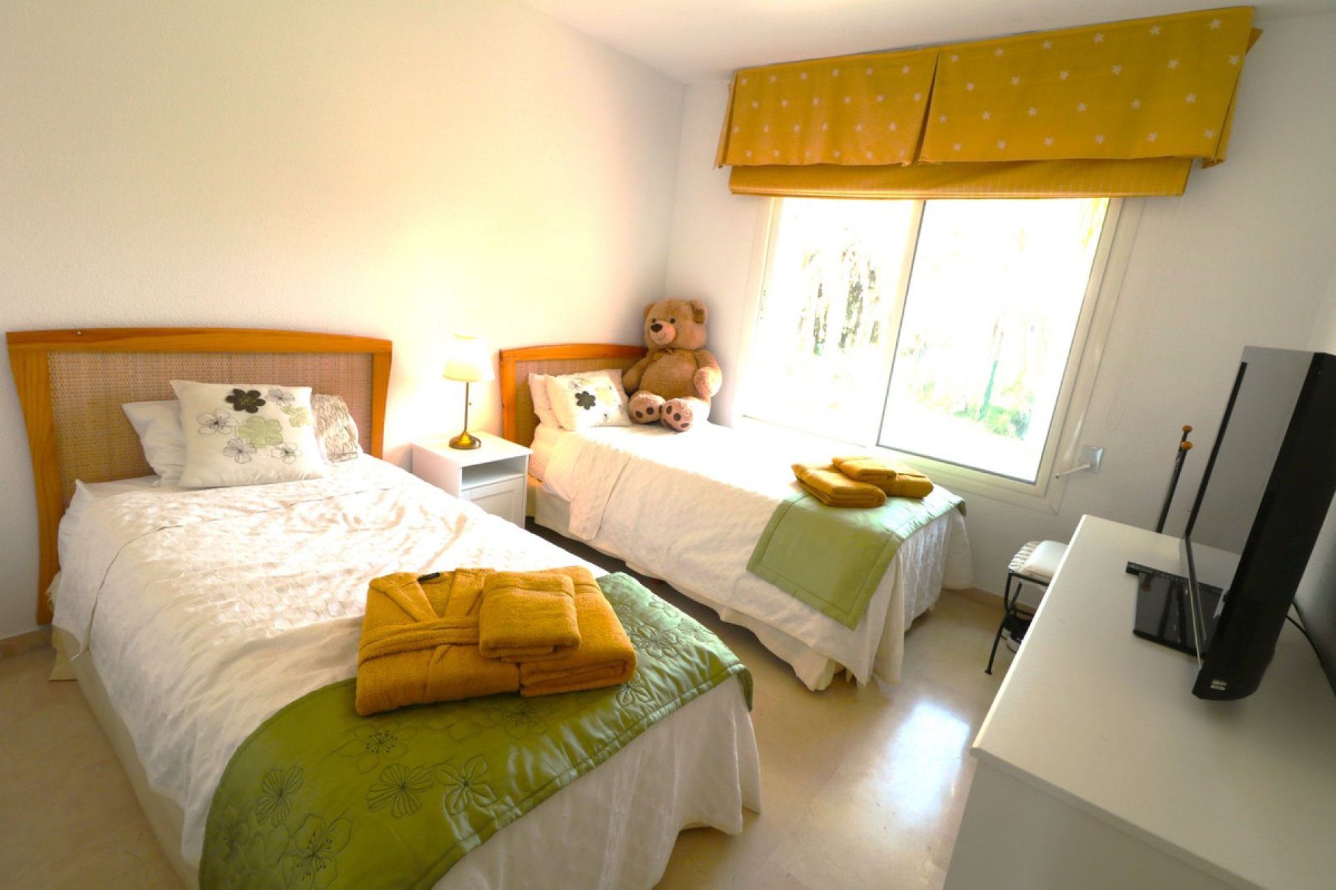 Resale - Apartment - Top Floor Apartment - Estepona - New Golden Mile