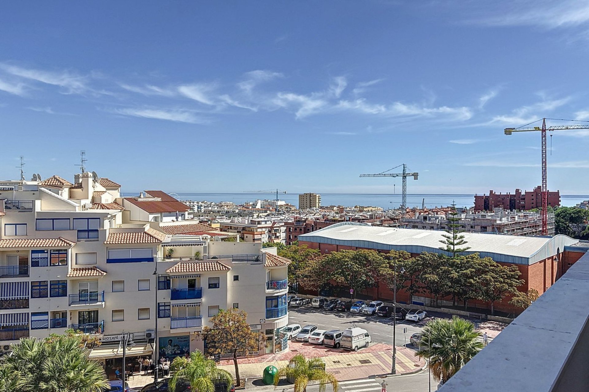 Resale - Apartment - Top Floor Apartment - Estepona