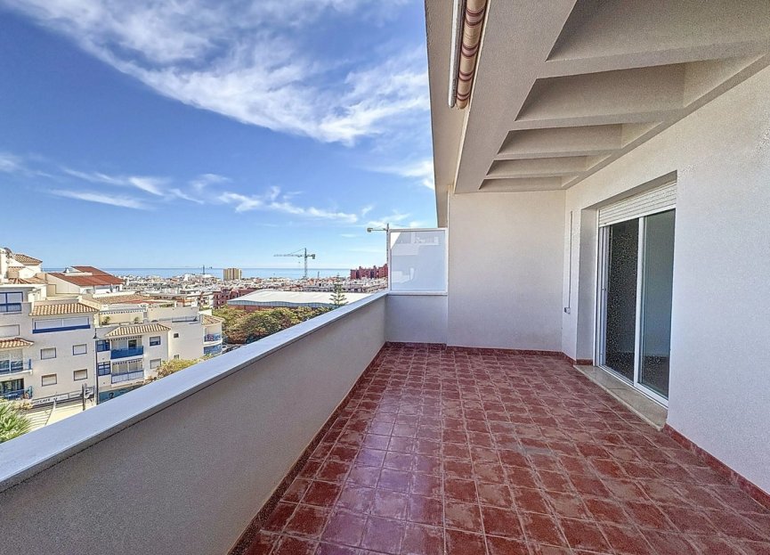 Resale - Apartment - Top Floor Apartment - Estepona