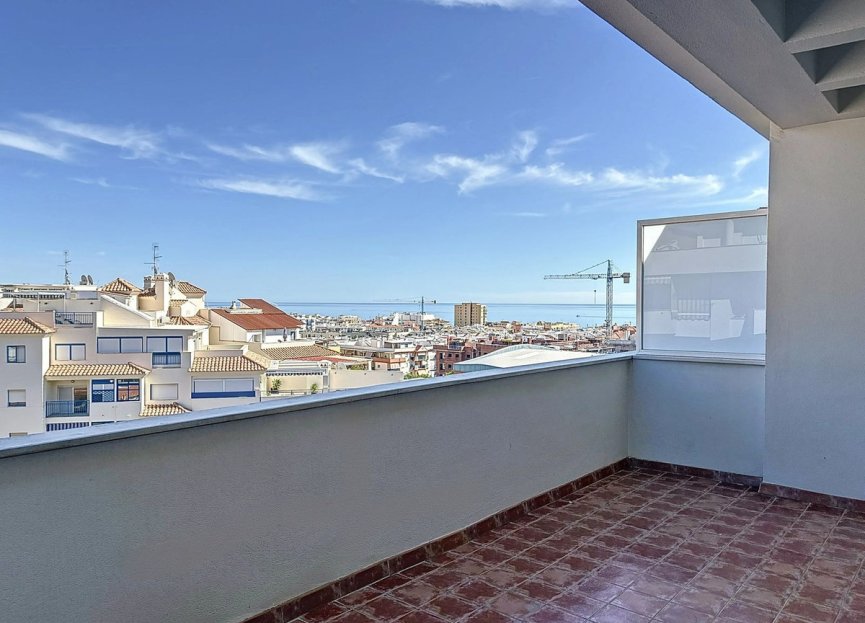 Resale - Apartment - Top Floor Apartment - Estepona