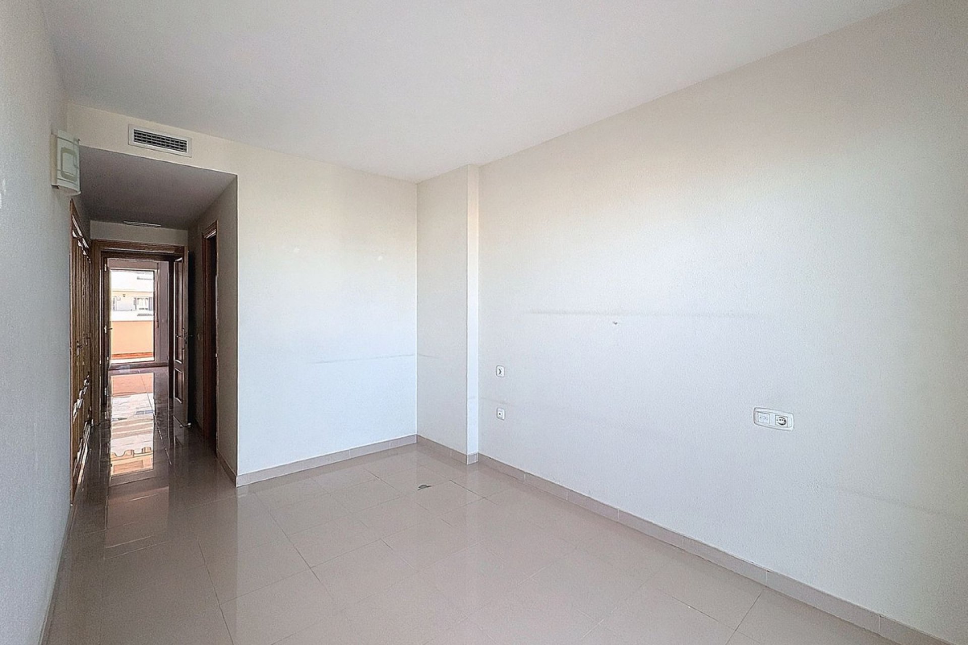 Resale - Apartment - Top Floor Apartment - Estepona