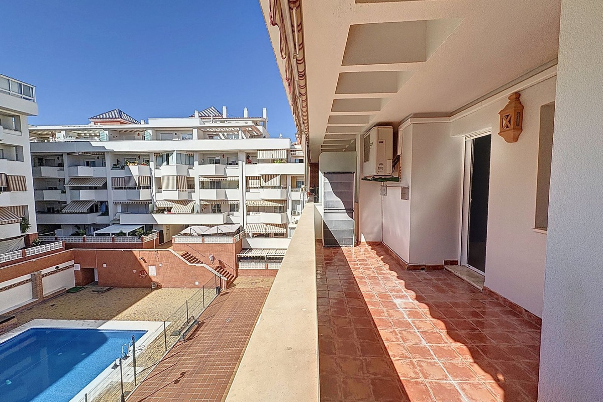 Resale - Apartment - Top Floor Apartment - Estepona