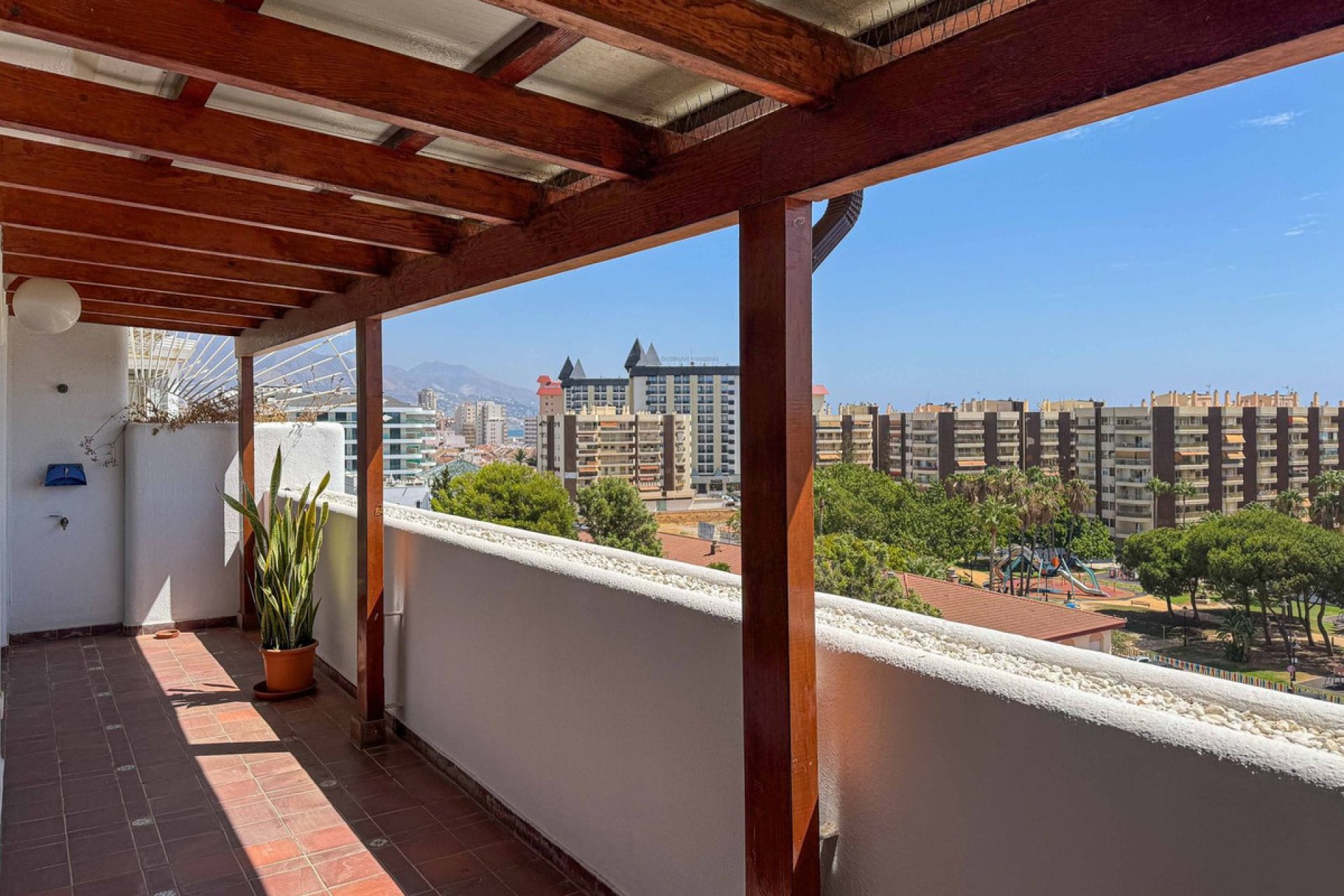 Resale - Apartment - Top Floor Apartment - Fuengirola - Fuengirola Centro