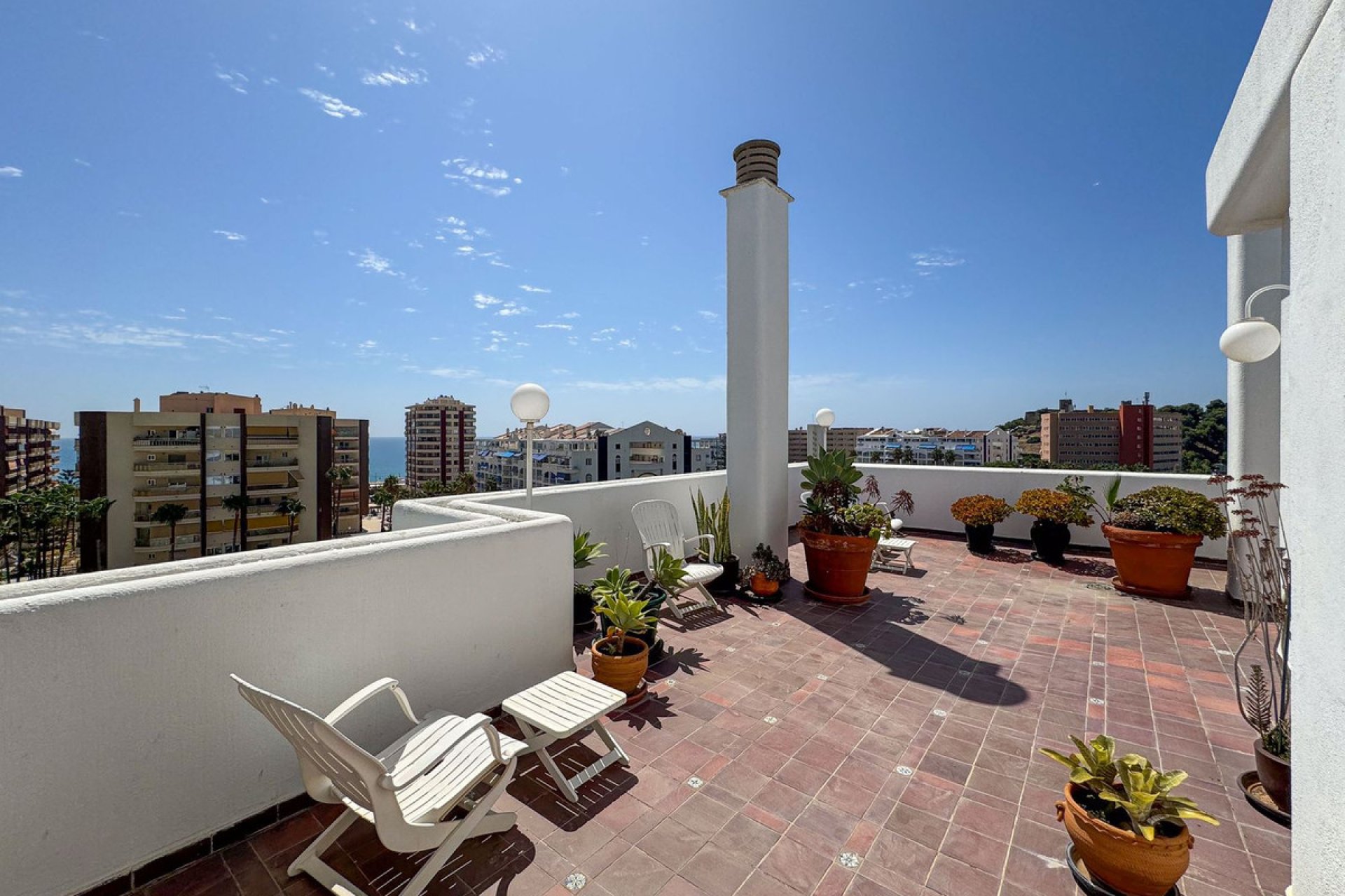 Resale - Apartment - Top Floor Apartment - Fuengirola - Fuengirola Centro