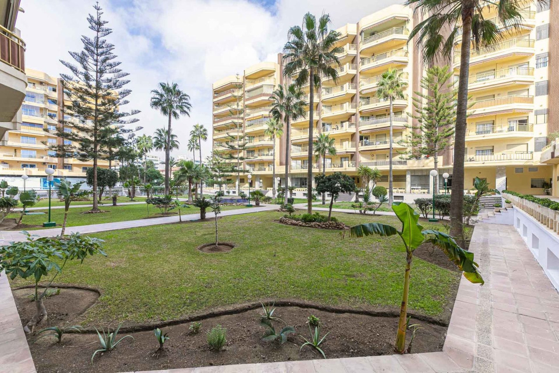 Resale - Apartment - Top Floor Apartment - Fuengirola - Fuengirola Centro