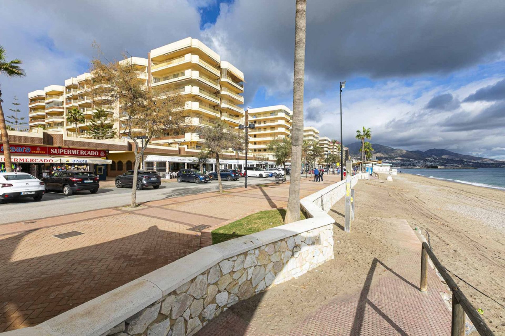 Resale - Apartment - Top Floor Apartment - Fuengirola - Fuengirola Centro