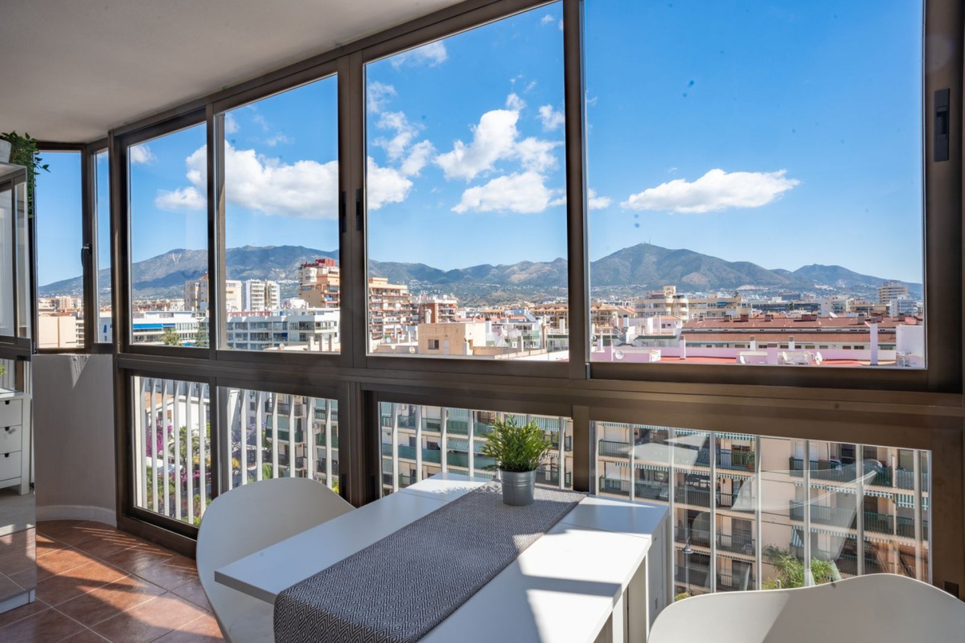 Resale - Apartment - Top Floor Apartment - Fuengirola - Fuengirola Centro