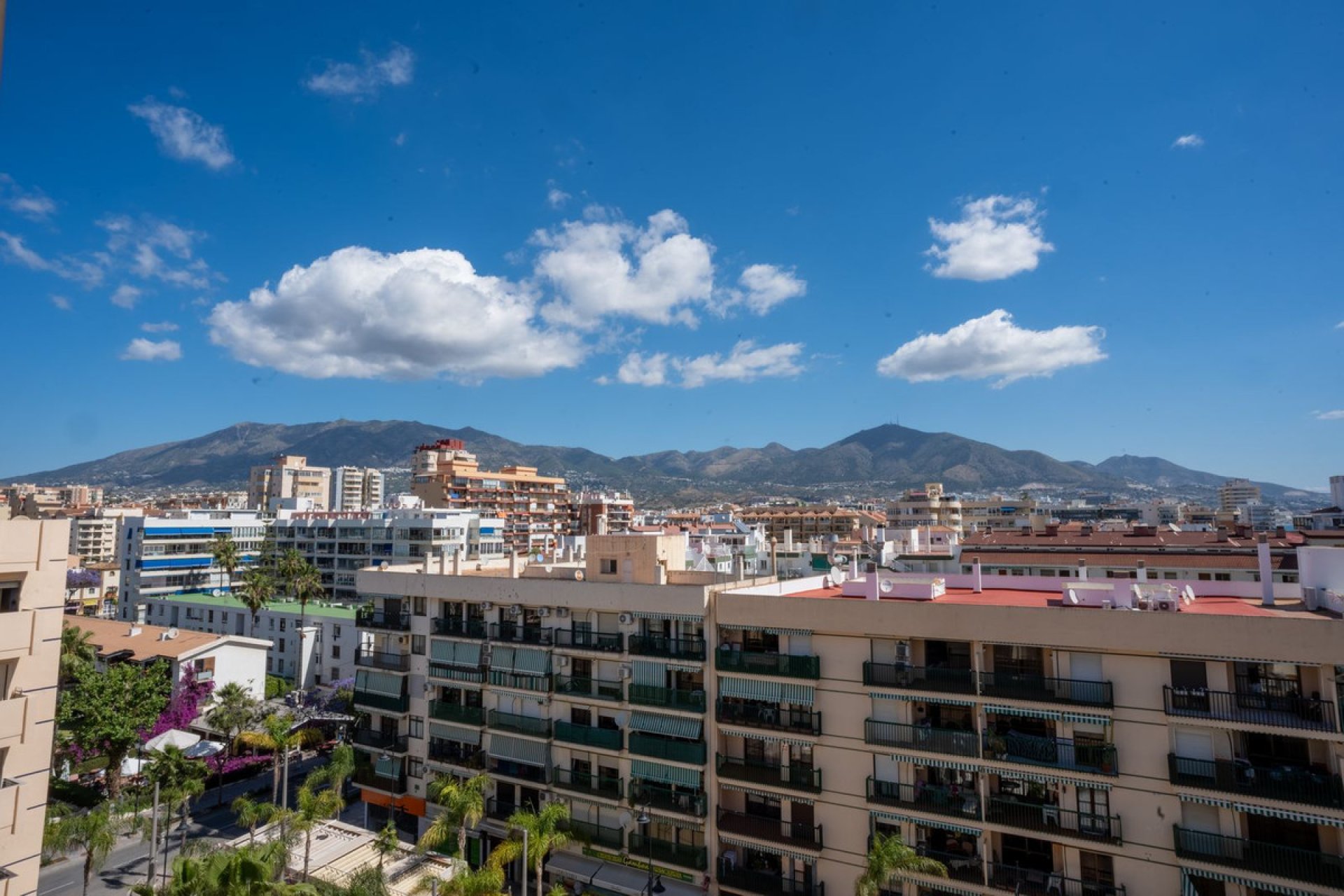 Resale - Apartment - Top Floor Apartment - Fuengirola - Fuengirola Centro