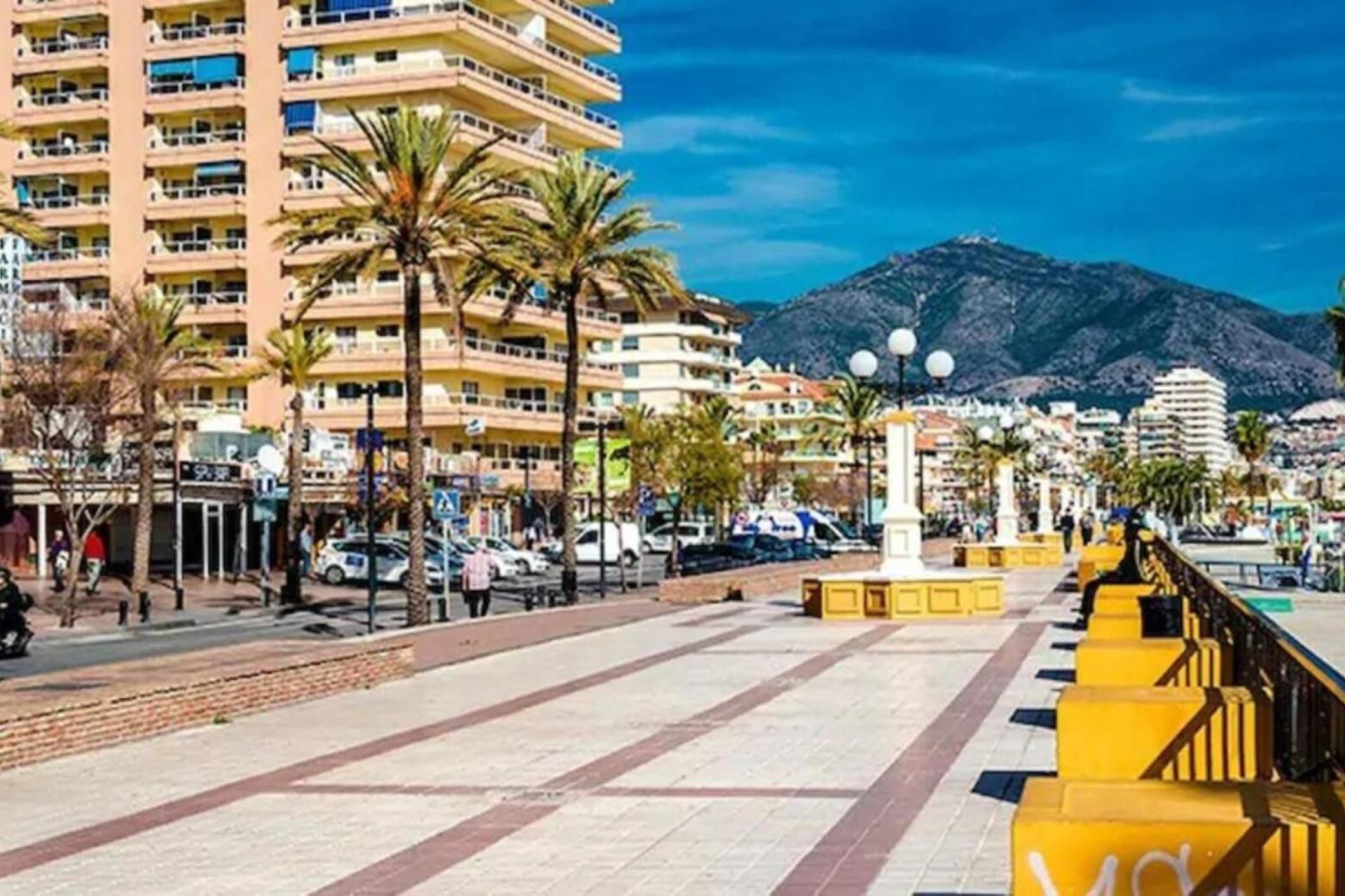 Resale - Apartment - Top Floor Apartment - Fuengirola - Los Boliches