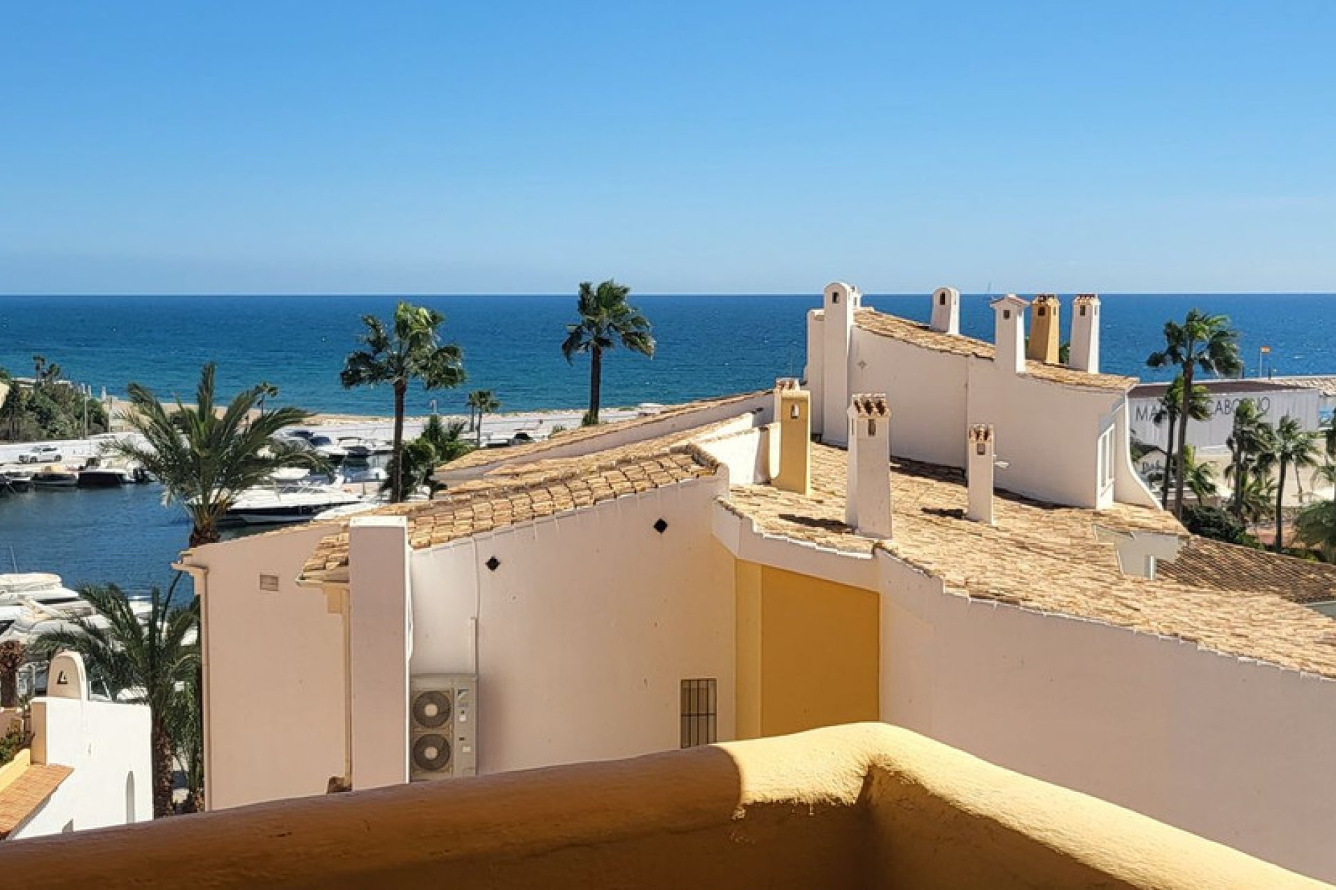 Resale - Apartment - Top Floor Apartment - Marbella - Cabopino